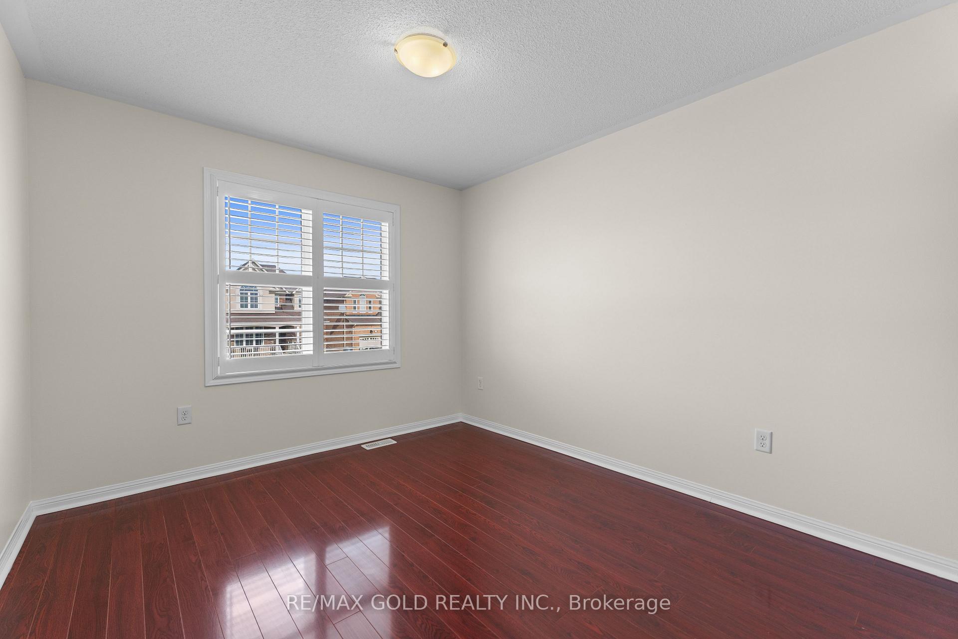 Photo 17 of 18 Apple Valley Way, Brampton, Bram East — HOMEH