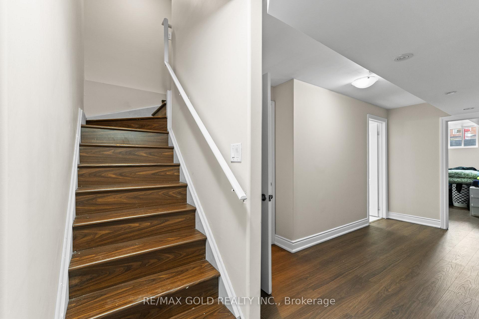 Photo 16 of 18 Apple Valley Way, Brampton, Bram East — HOMEH