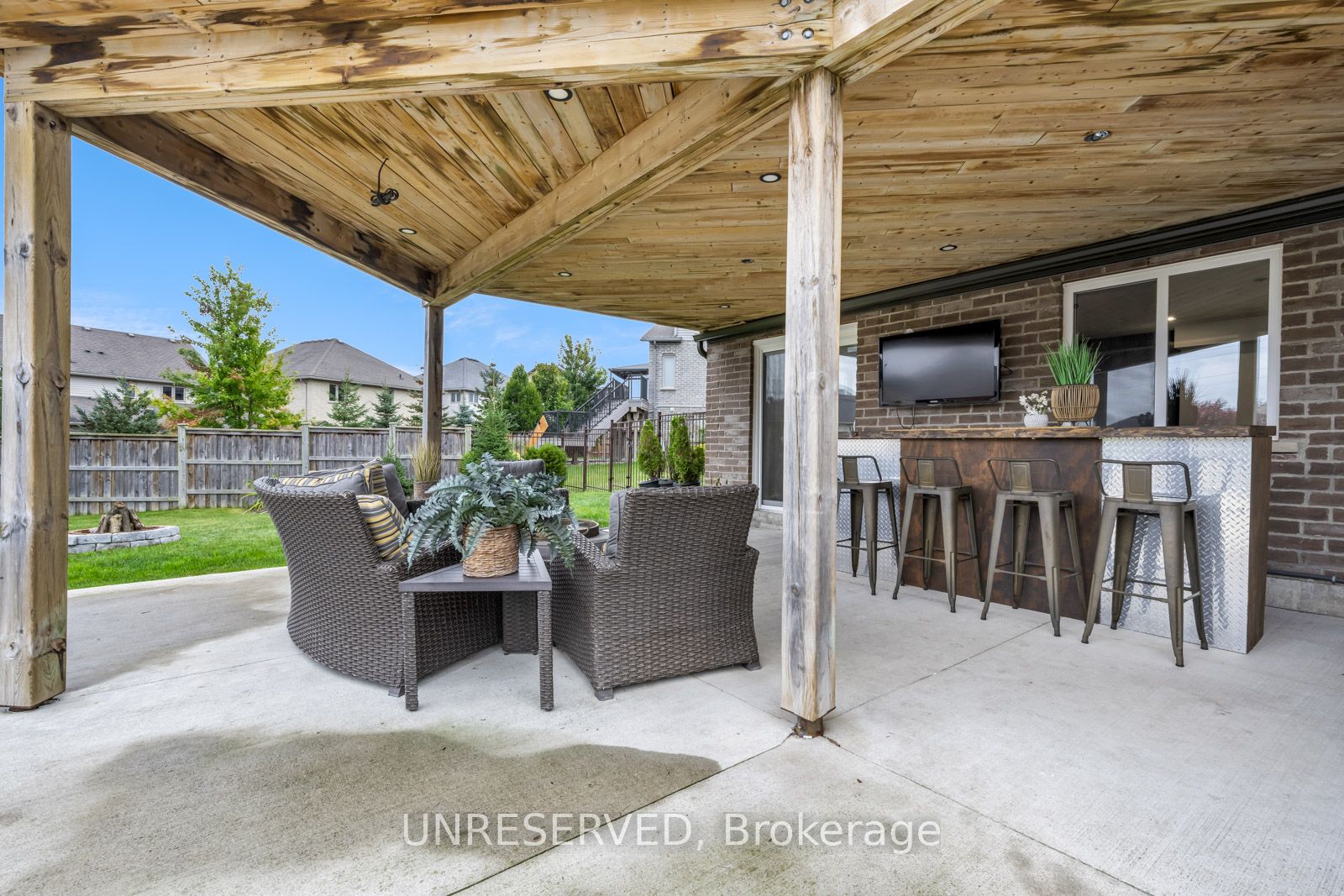 Photo 37 of 985 Audrey Place, Kitchener — HOMEH