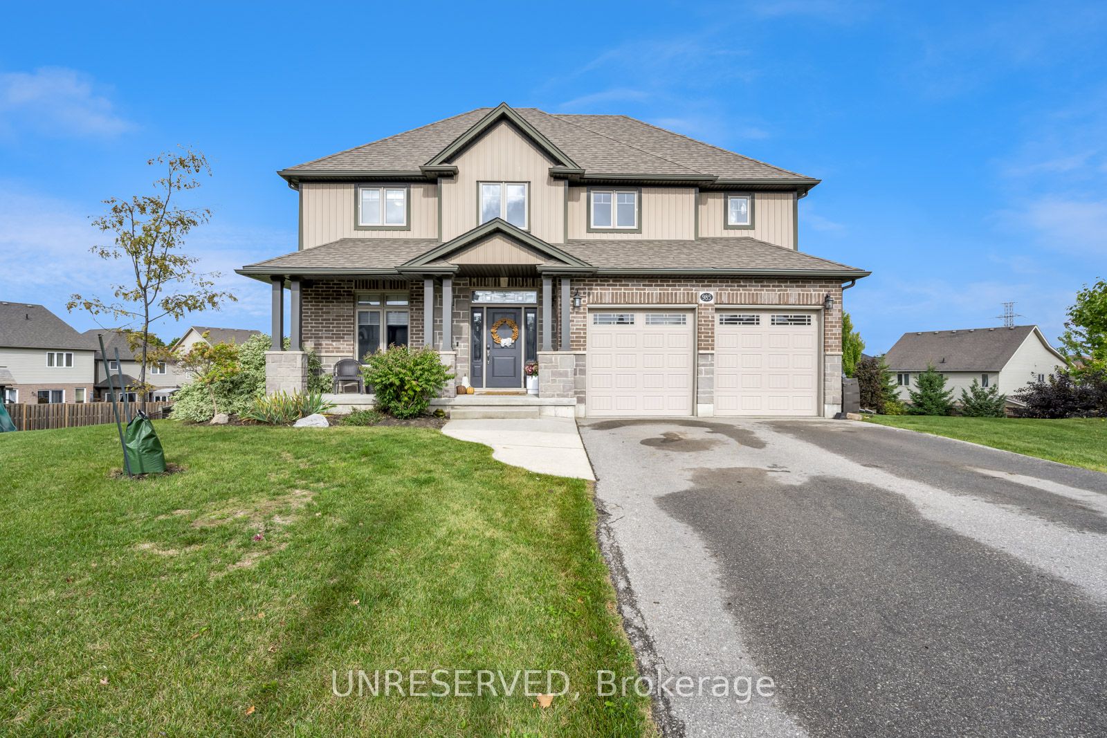 Photo 2 of 985 Audrey Place, Kitchener — HOMEH