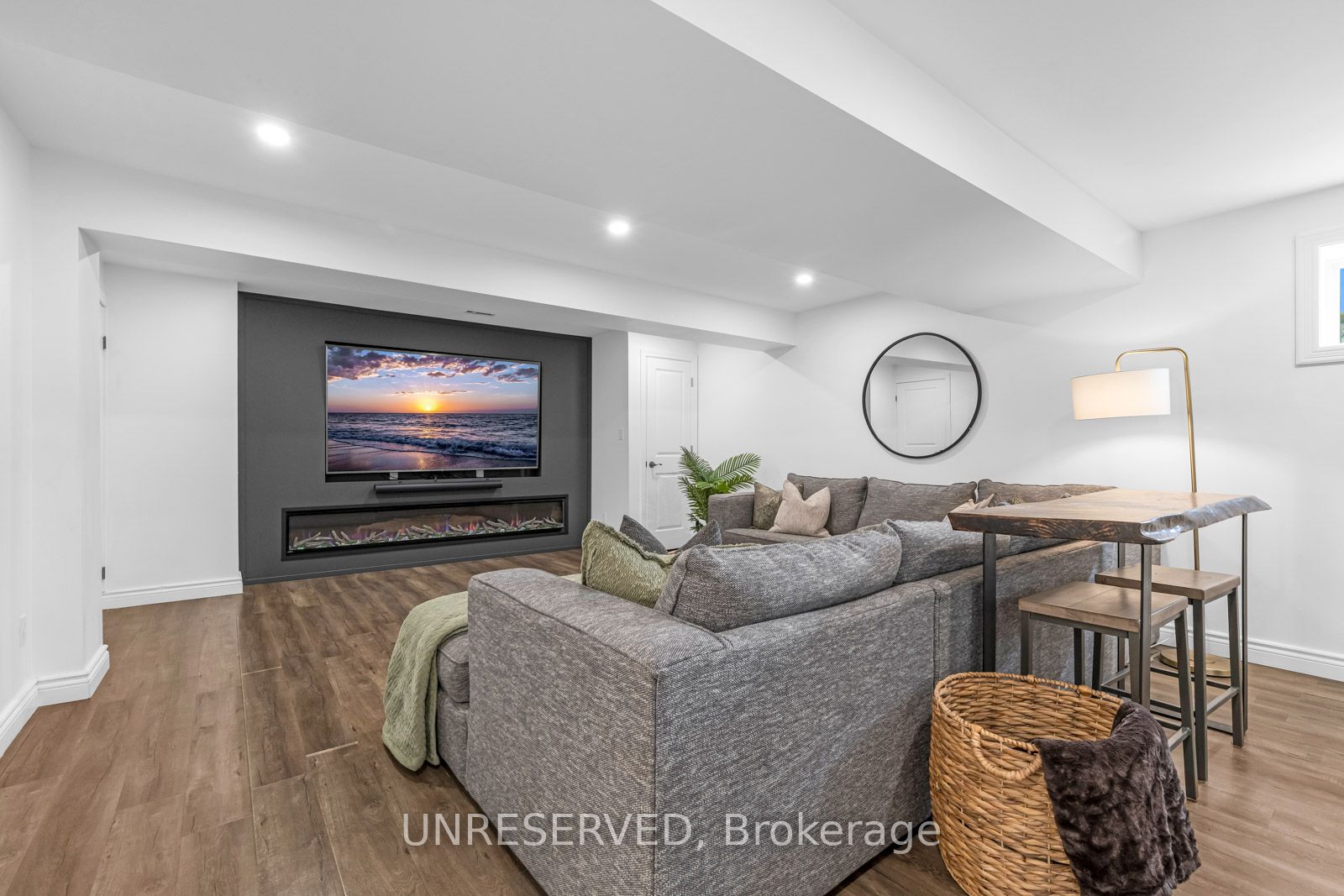 Photo 31 of 985 Audrey Place, Kitchener — HOMEH