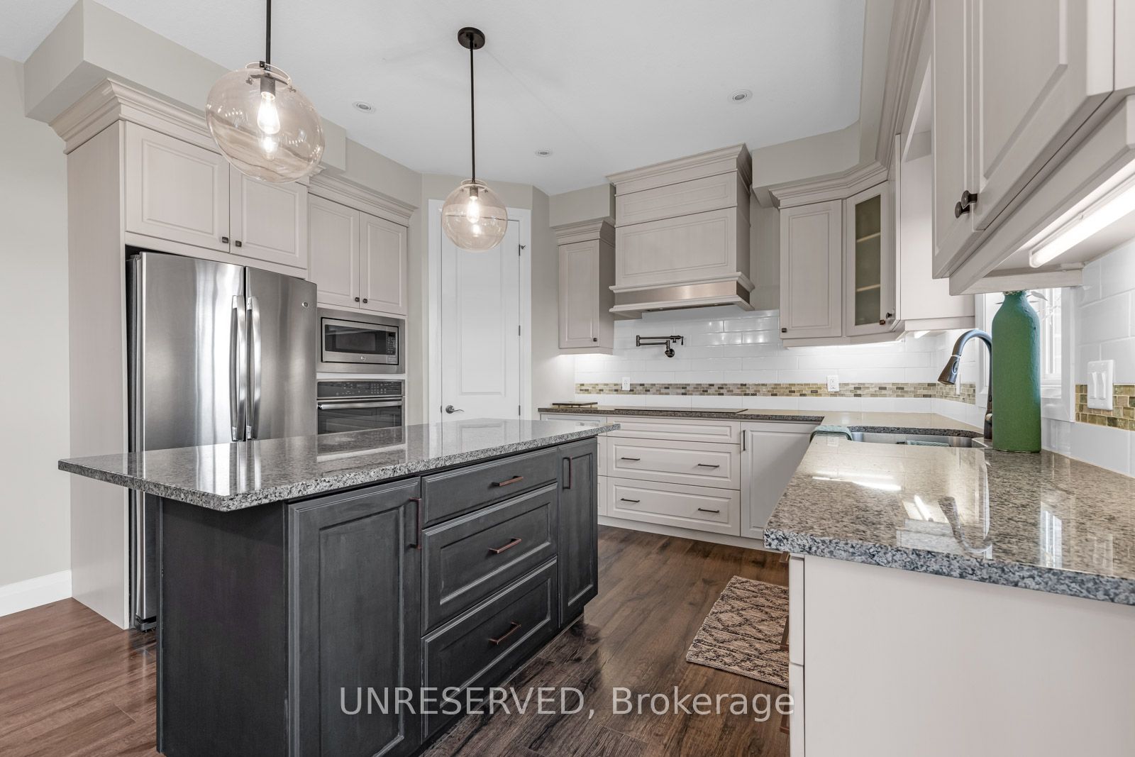 Photo 11 of 985 Audrey Place, Kitchener — HOMEH