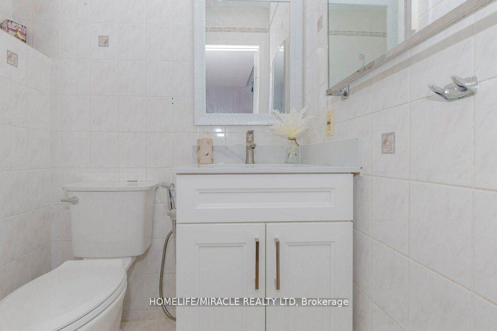 Photo 3 of 66 Ebby Avenue, Brampton, Heart Lake West — HOMEH