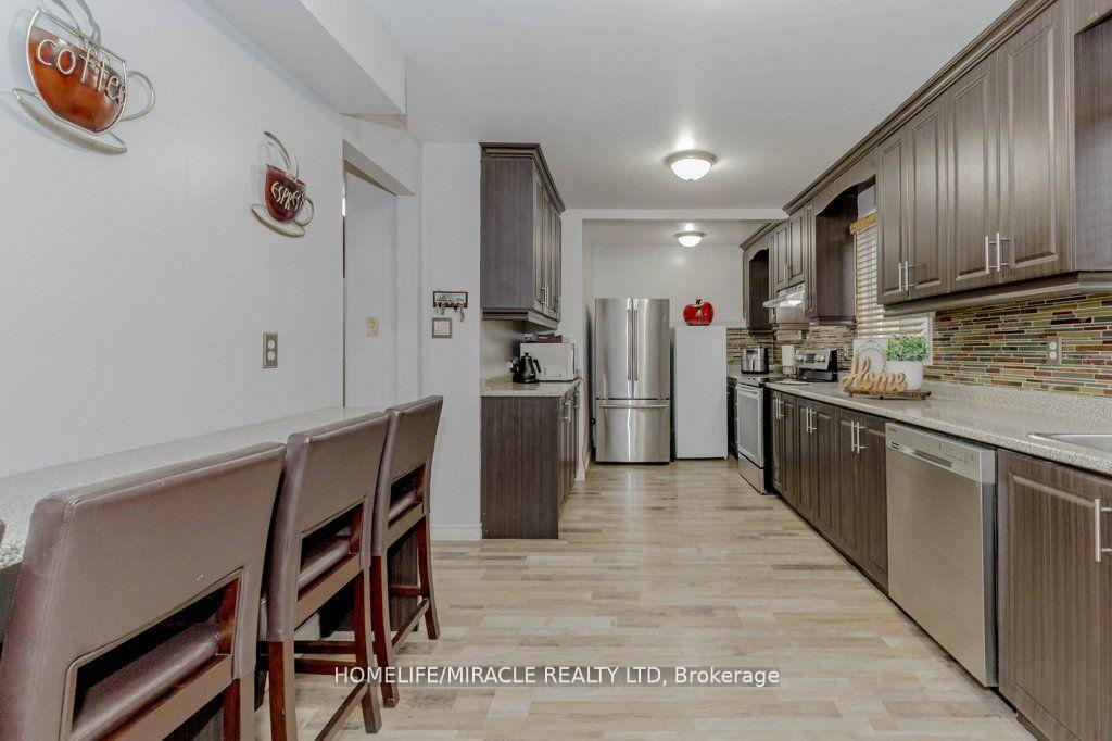 Photo 6 of 66 Ebby Avenue, Brampton, Heart Lake West — HOMEH