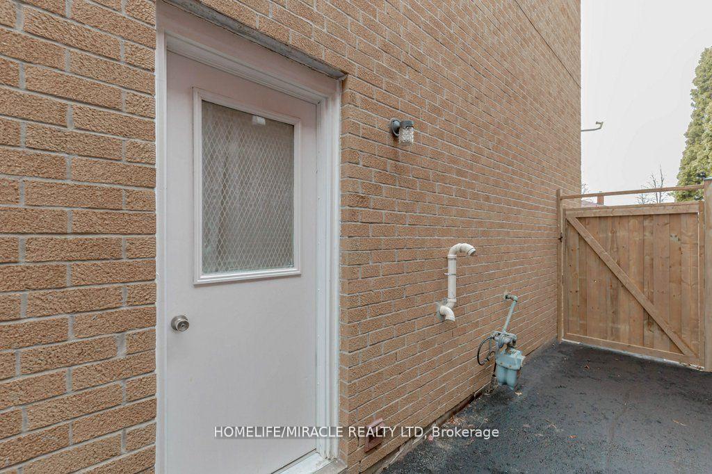 Photo 26 of 66 Ebby Avenue, Brampton, Heart Lake West — HOMEH