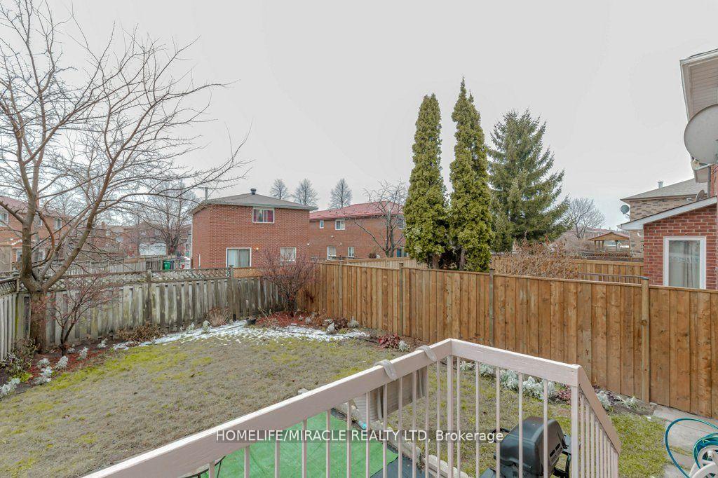 Photo 30 of 66 Ebby Avenue, Brampton, Heart Lake West — HOMEH