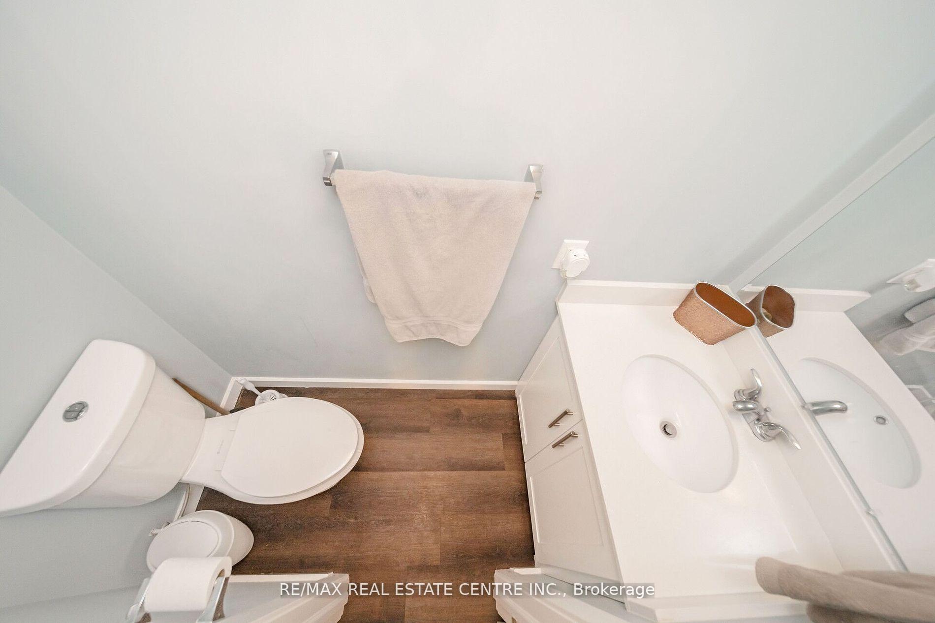 Photo 15 of 20 Carberry Crescent, Brampton, Madoc — HOMEH