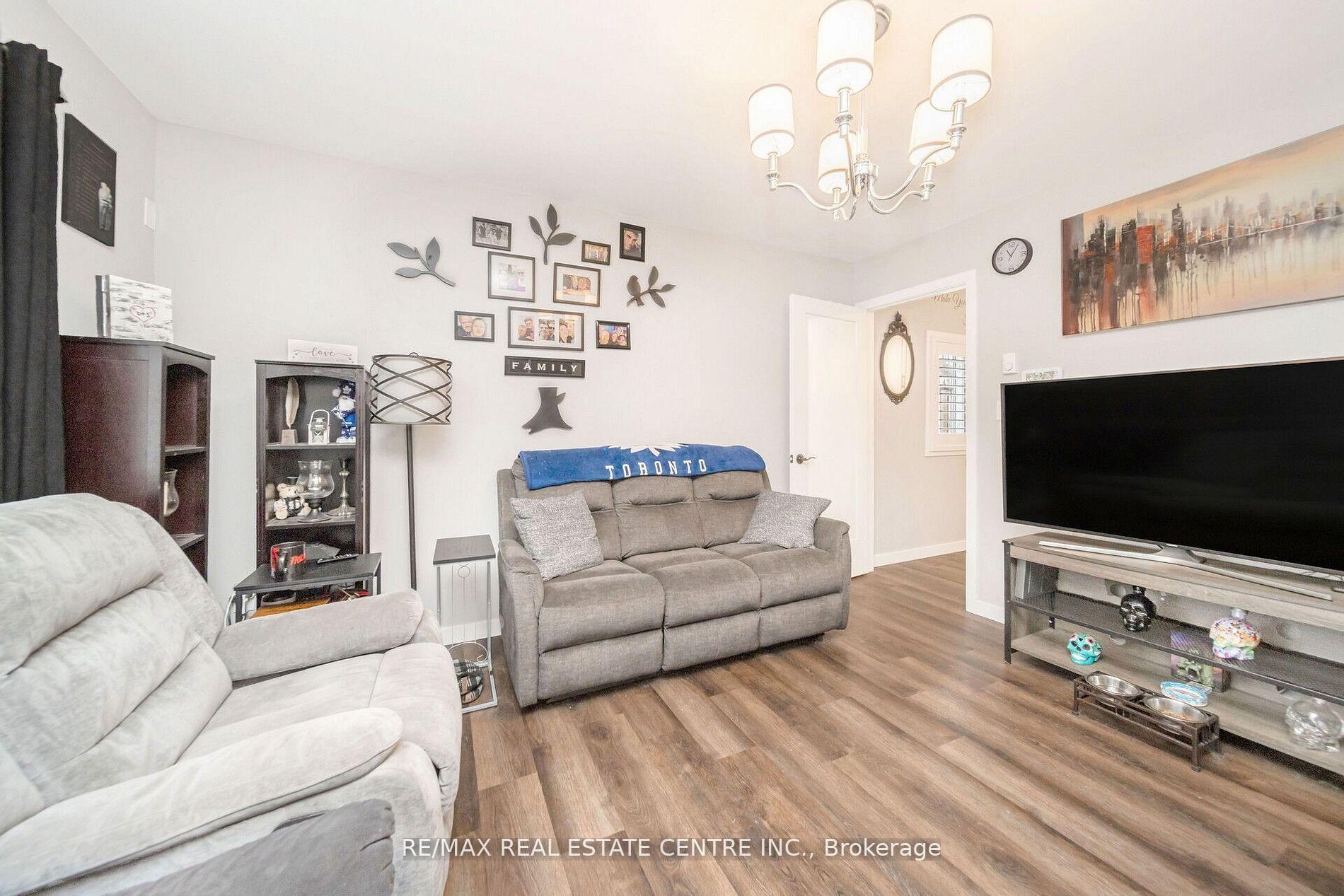 Photo 17 of 20 Carberry Crescent, Brampton, Madoc — HOMEH