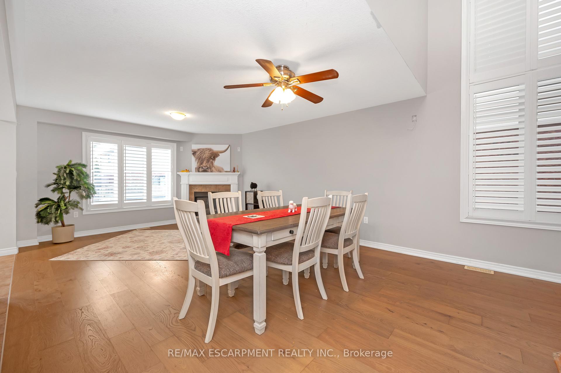 Photo 6 of 44 Pelech Crescent, Hamilton, Stoney Creek Mountain — HOMEH