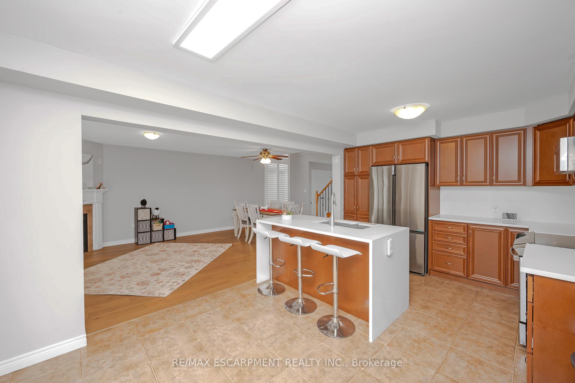 Photo 19 of 44 Pelech Crescent, Hamilton, Stoney Creek Mountain — HOMEH