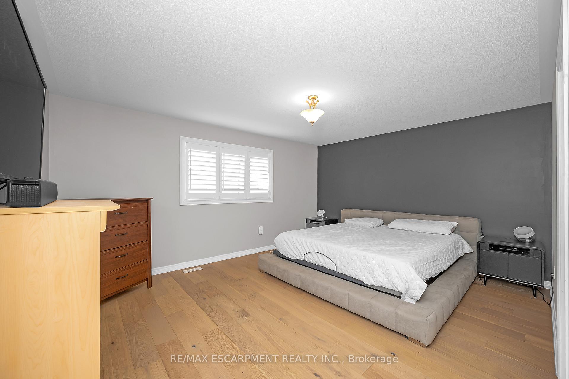 Photo 28 of 44 Pelech Crescent, Hamilton, Stoney Creek Mountain — HOMEH