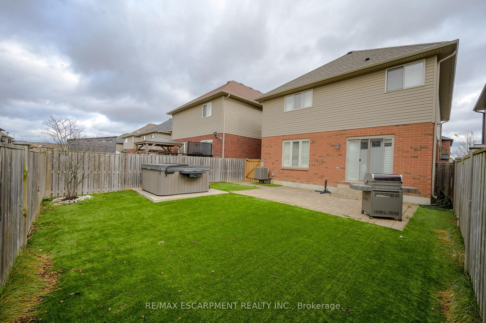 Photo 37 of 44 Pelech Crescent, Hamilton, Stoney Creek Mountain — HOMEH
