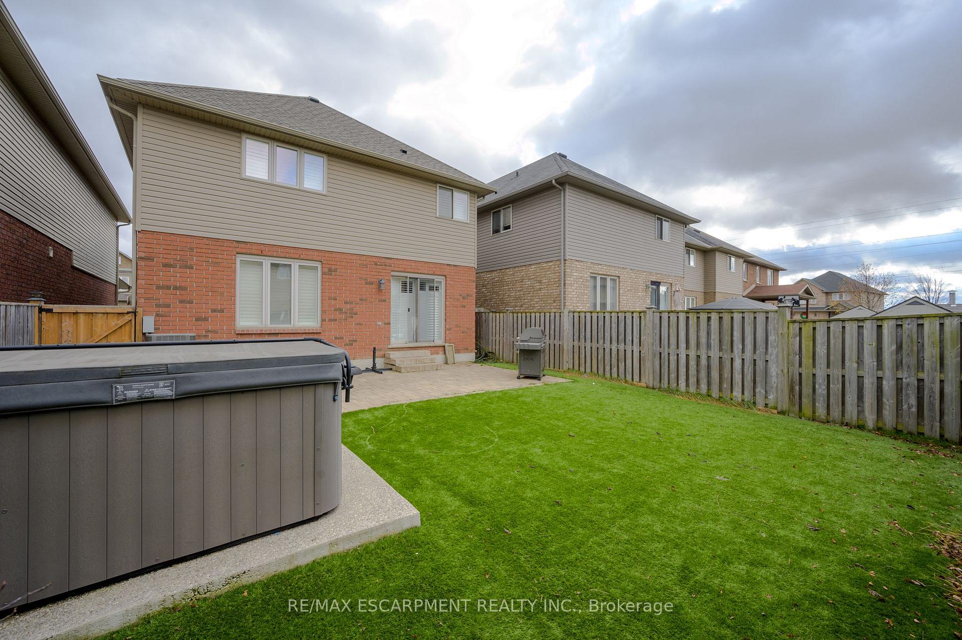 Photo 39 of 44 Pelech Crescent, Hamilton, Stoney Creek Mountain — HOMEH