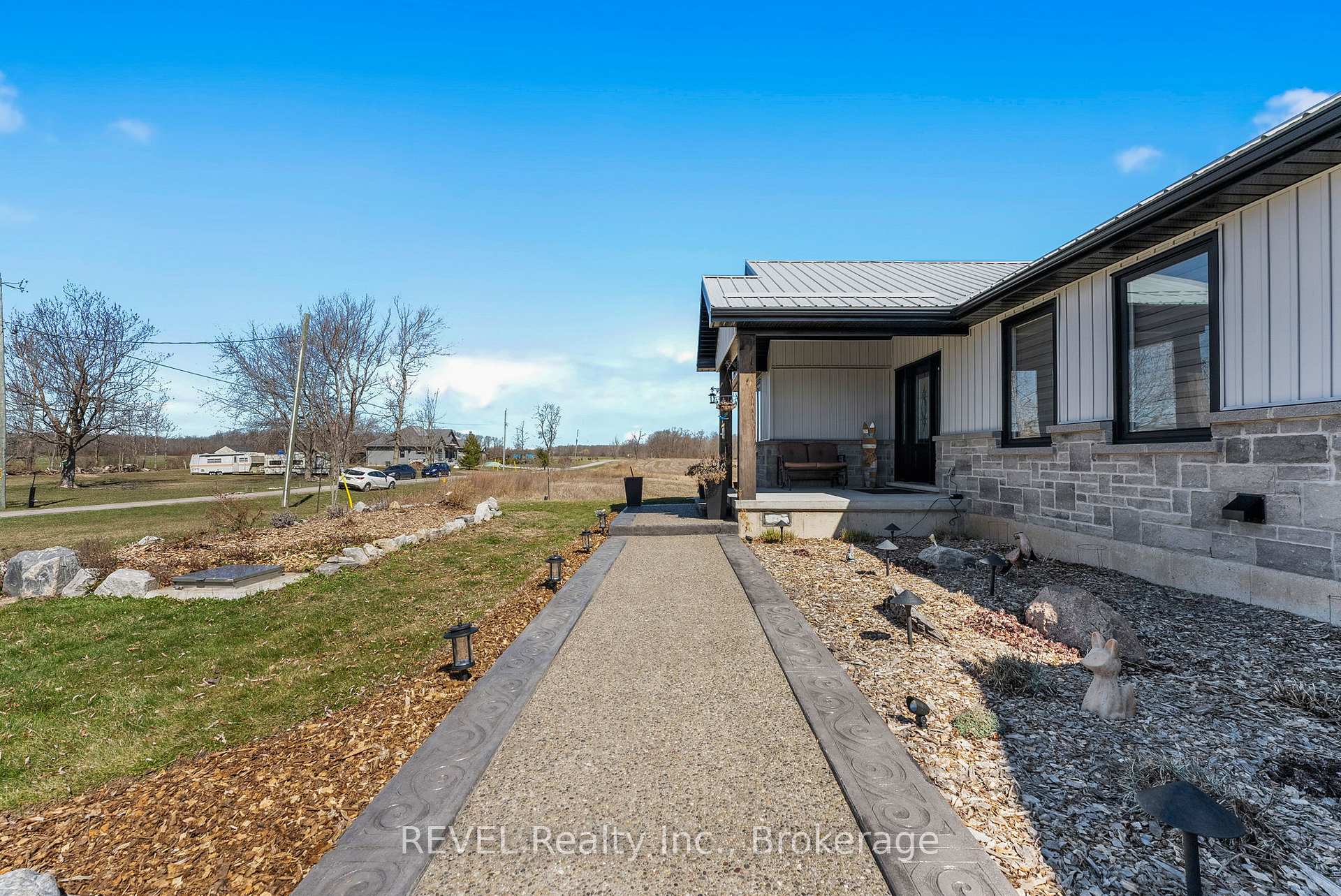 Photo 4 of 8 Reicheld Road, Haldimand — HOMEH