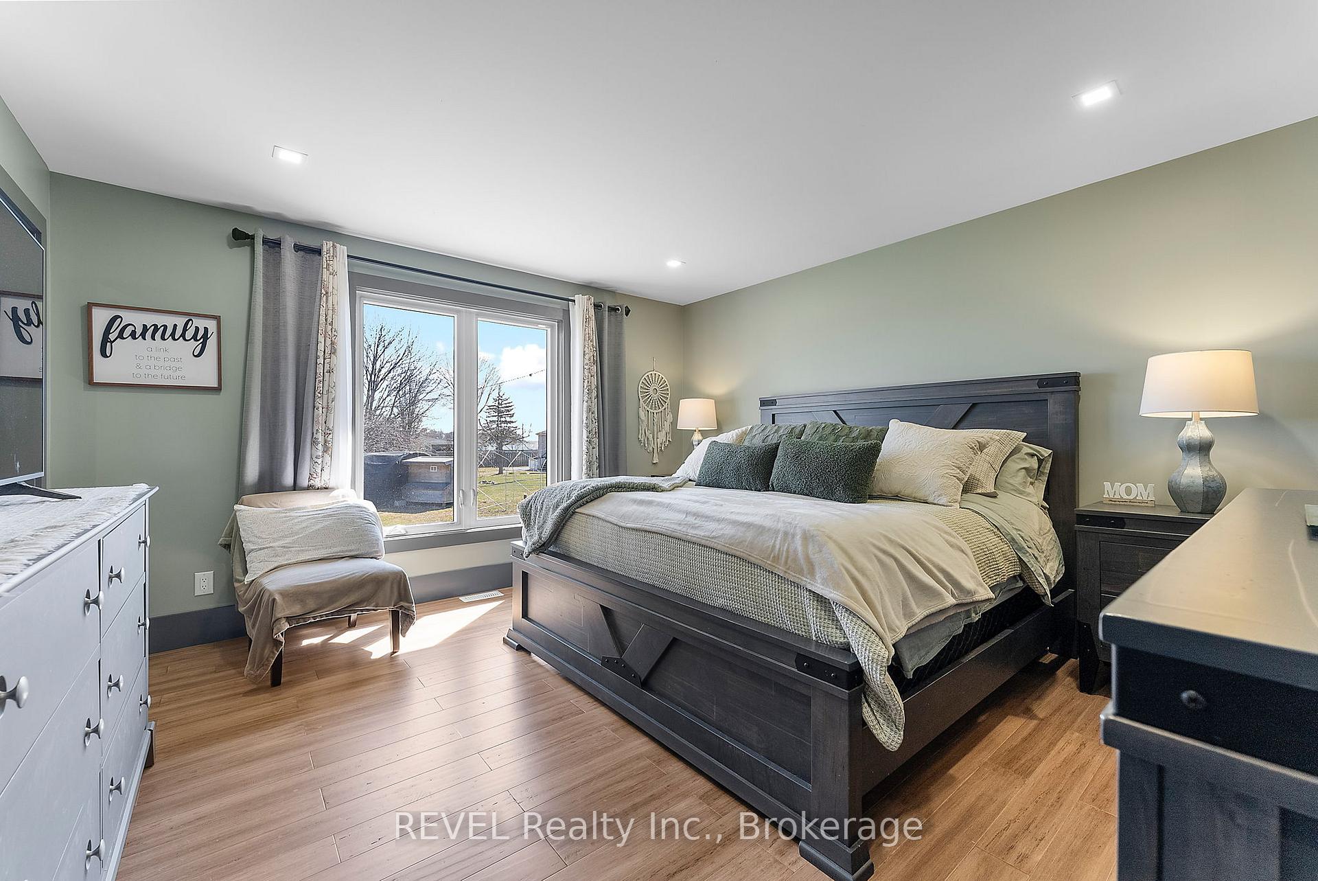 Photo 22 of 8 Reicheld Road, Haldimand — HOMEH
