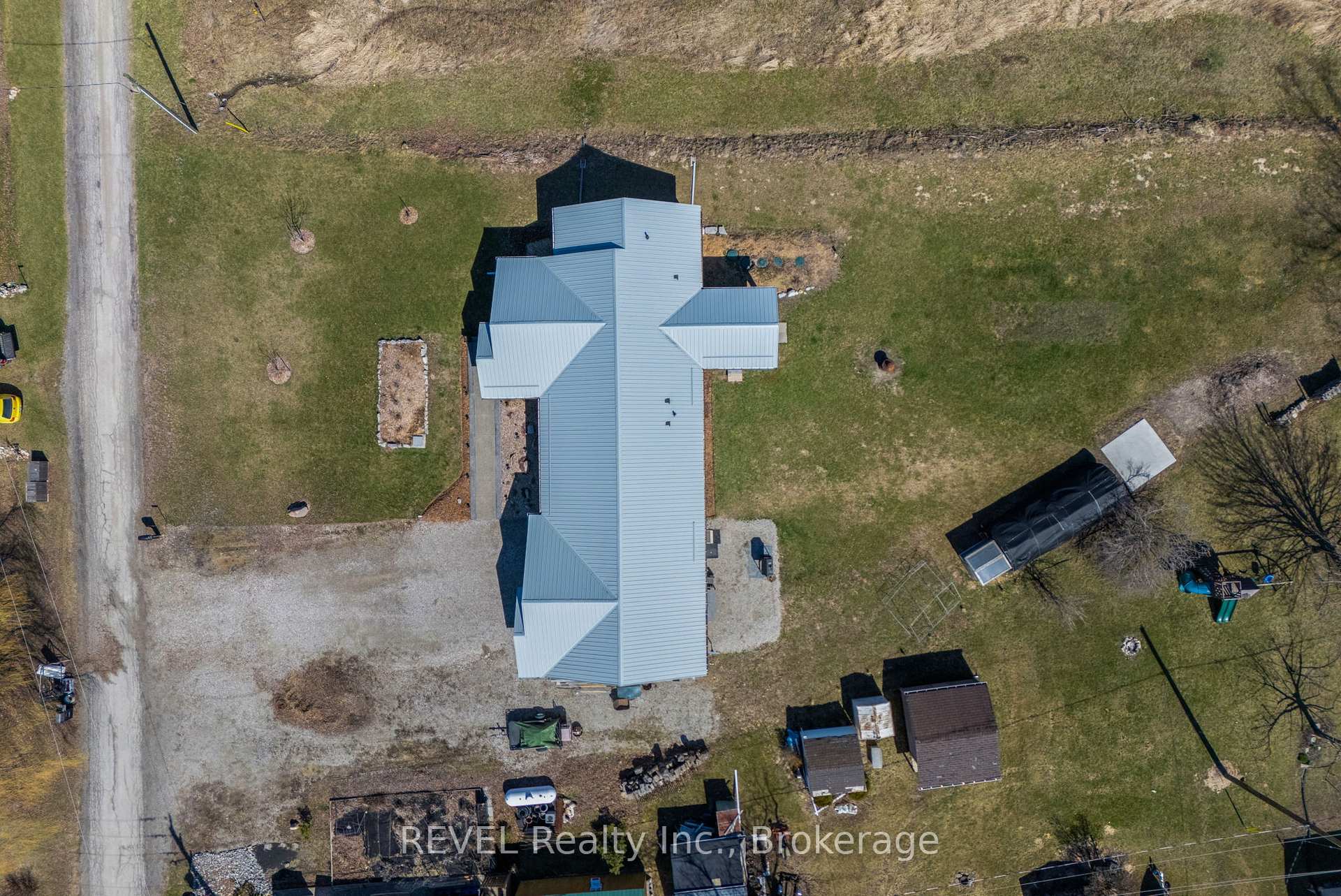 Photo 35 of 8 Reicheld Road, Haldimand — HOMEH