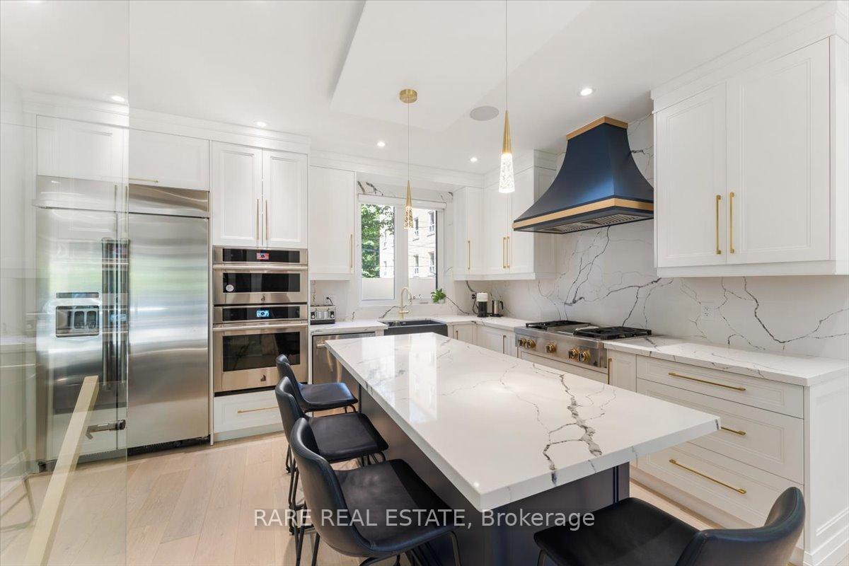 Photo 2 of 1566 Mount Pleasant Road, Toronto, Lawrence Park North — HOMEH