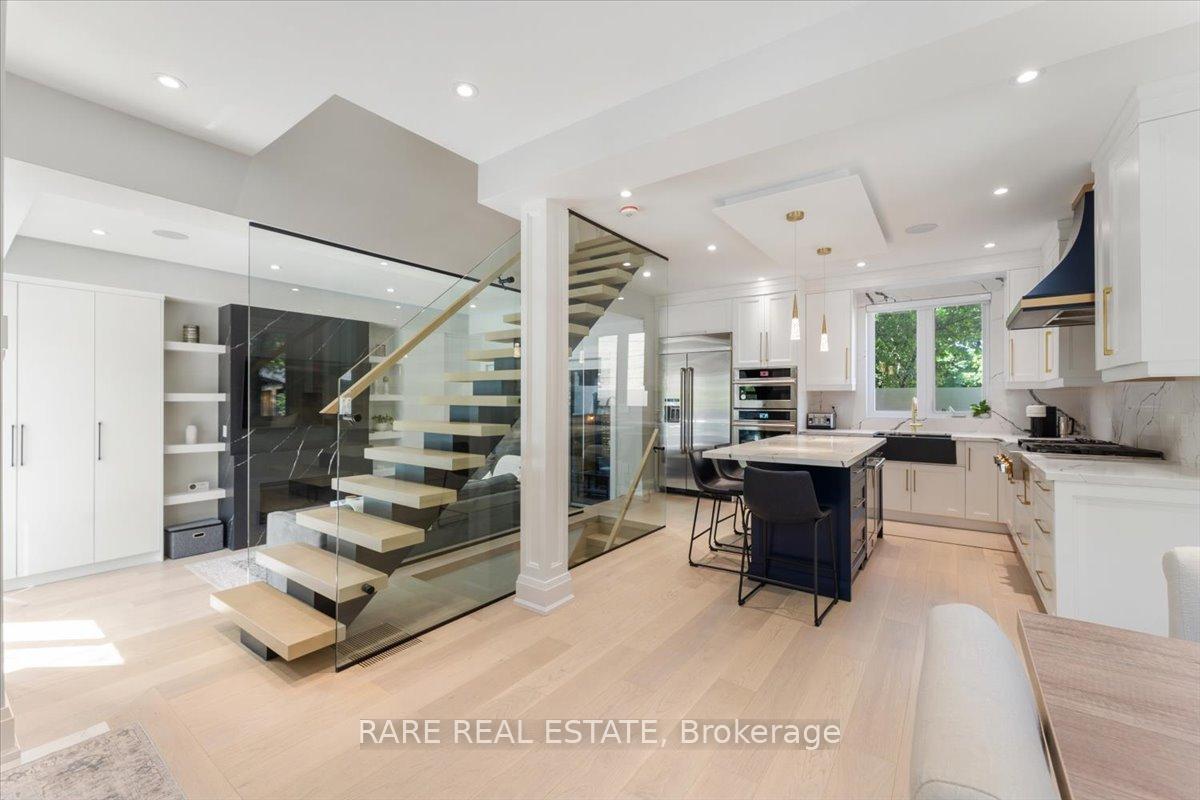 Photo 7 of 1566 Mount Pleasant Road, Toronto, Lawrence Park North — HOMEH