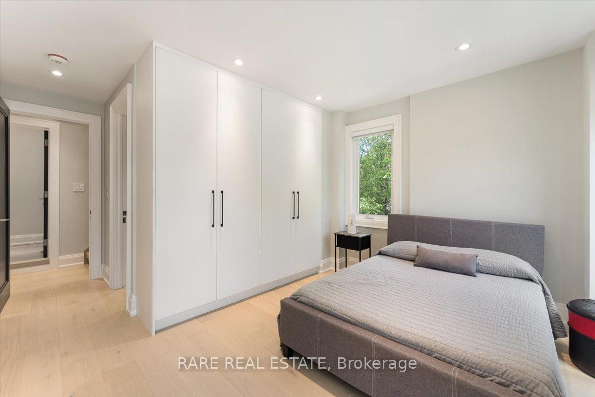 Photo 5 of 1566 Mount Pleasant Road, Toronto, Lawrence Park North — HOMEH