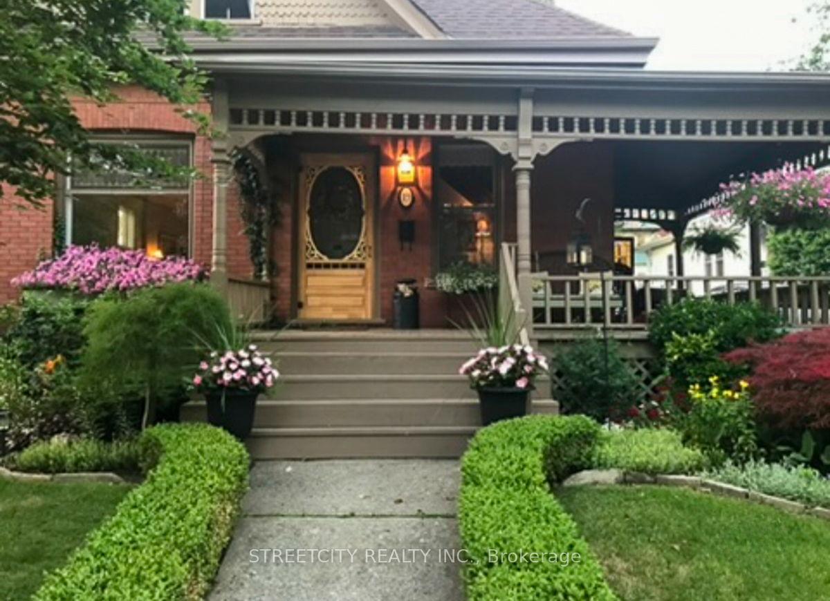 Photo 1 of 19 Prince Albert Street, St. Thomas — HOMEH