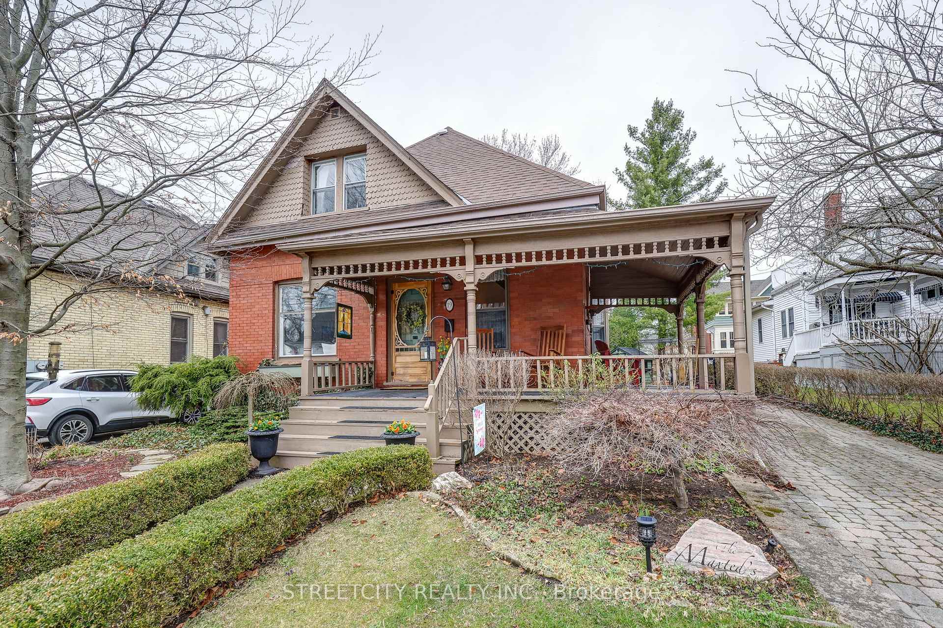 Photo 6 of 19 Prince Albert Street, St. Thomas — HOMEH