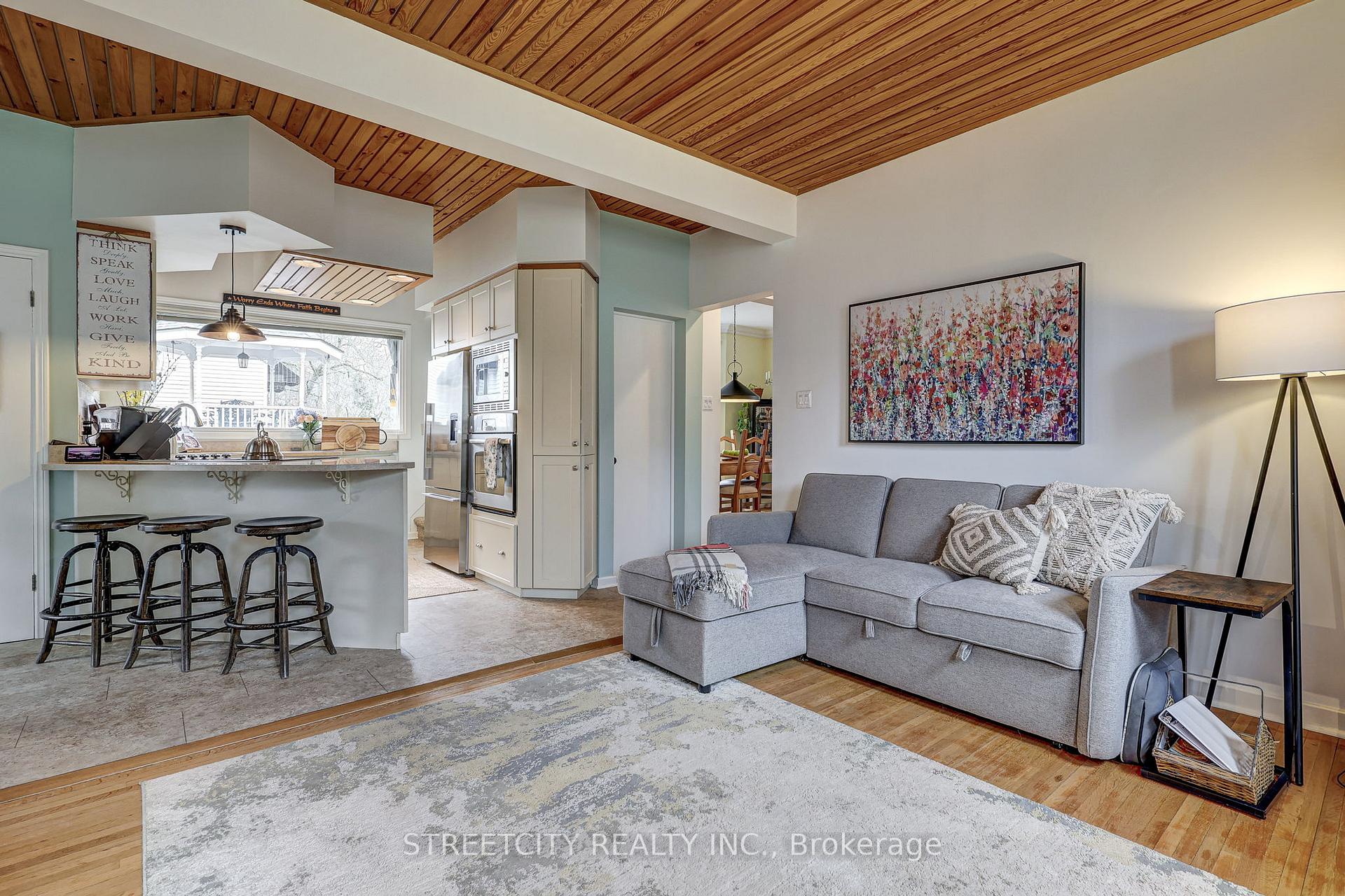 Photo 23 of 19 Prince Albert Street, St. Thomas — HOMEH