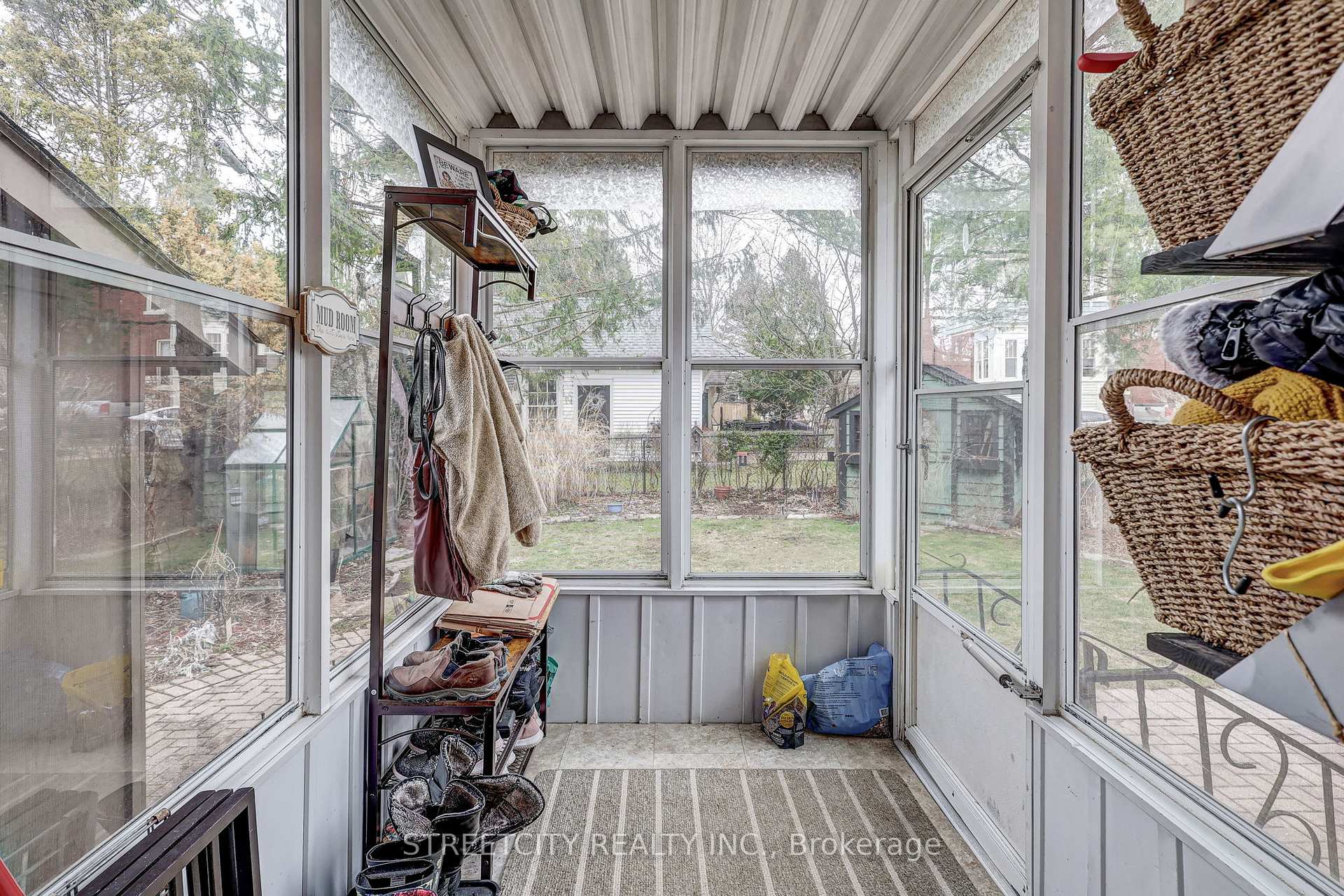Photo 26 of 19 Prince Albert Street, St. Thomas — HOMEH