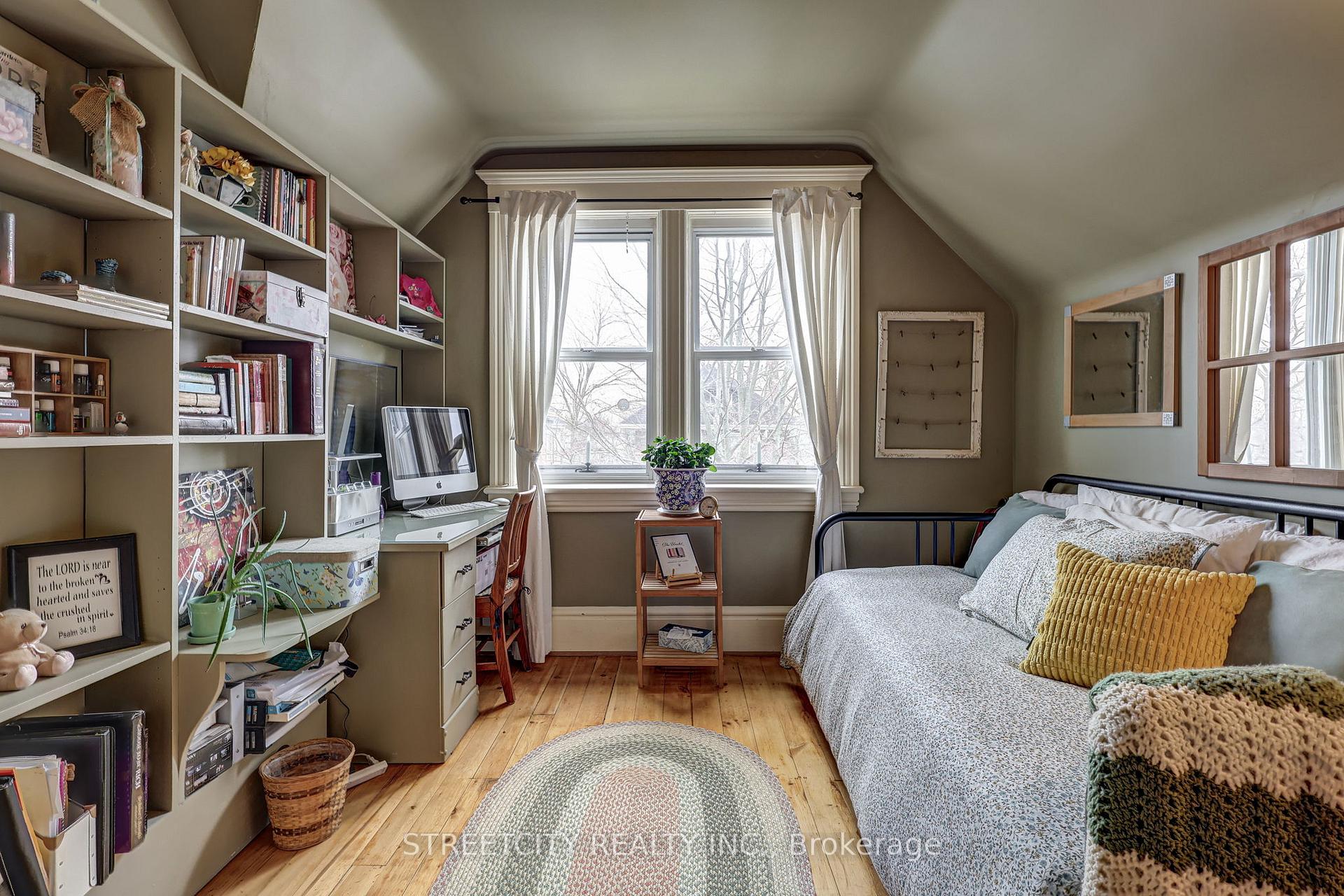 Photo 28 of 19 Prince Albert Street, St. Thomas — HOMEH