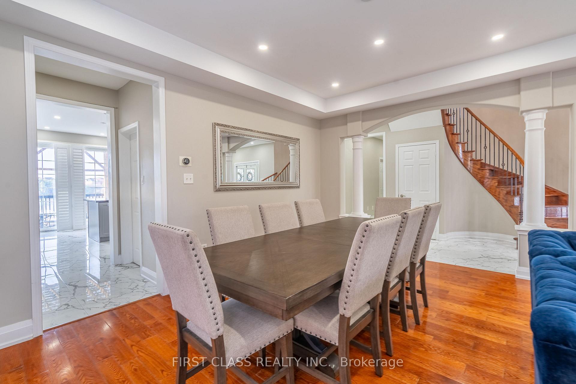 Photo 8 of 26 Pecan Drive, Brampton, Vales of Castlemore — HOMEH