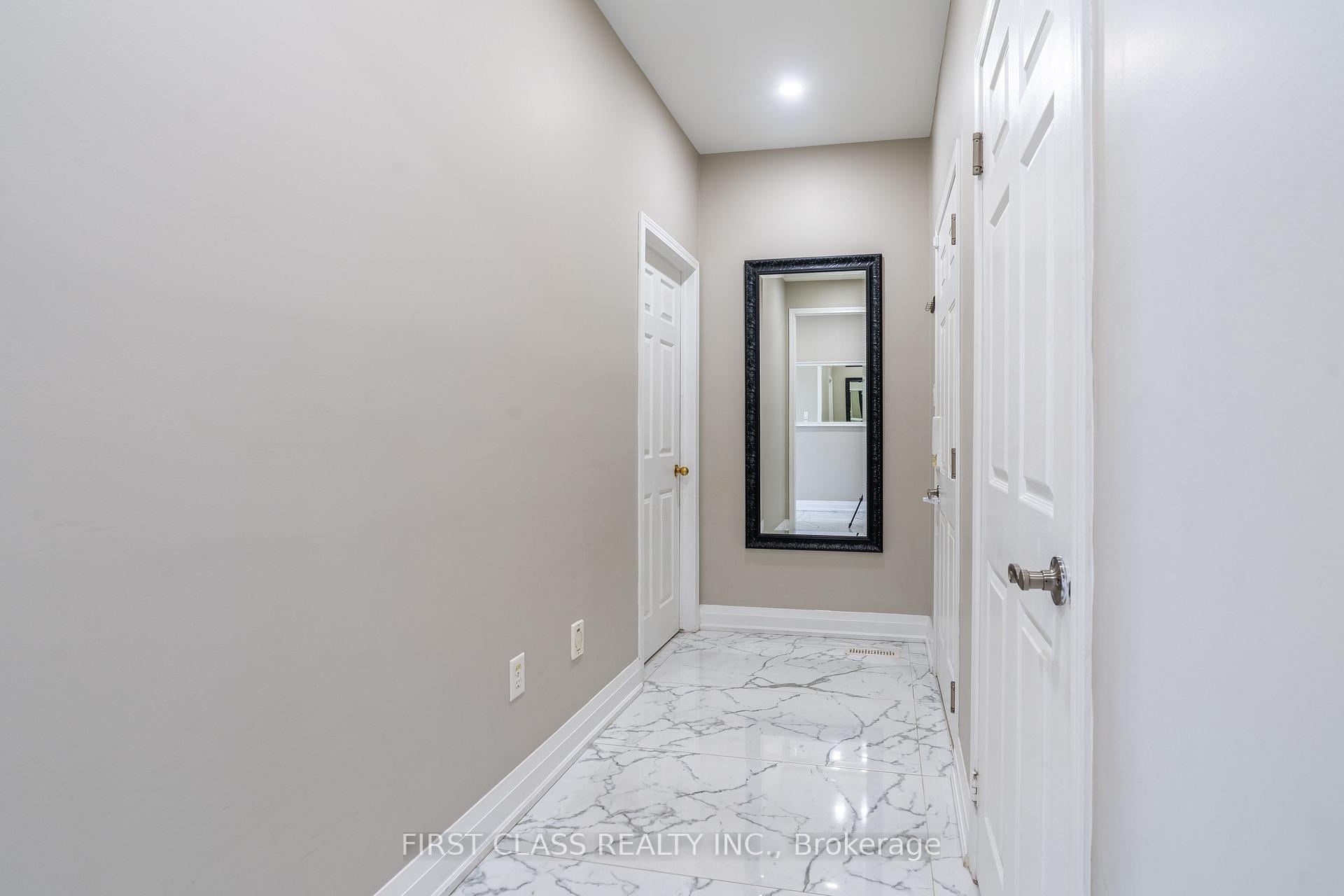 Photo 4 of 26 Pecan Drive, Brampton, Vales of Castlemore — HOMEH
