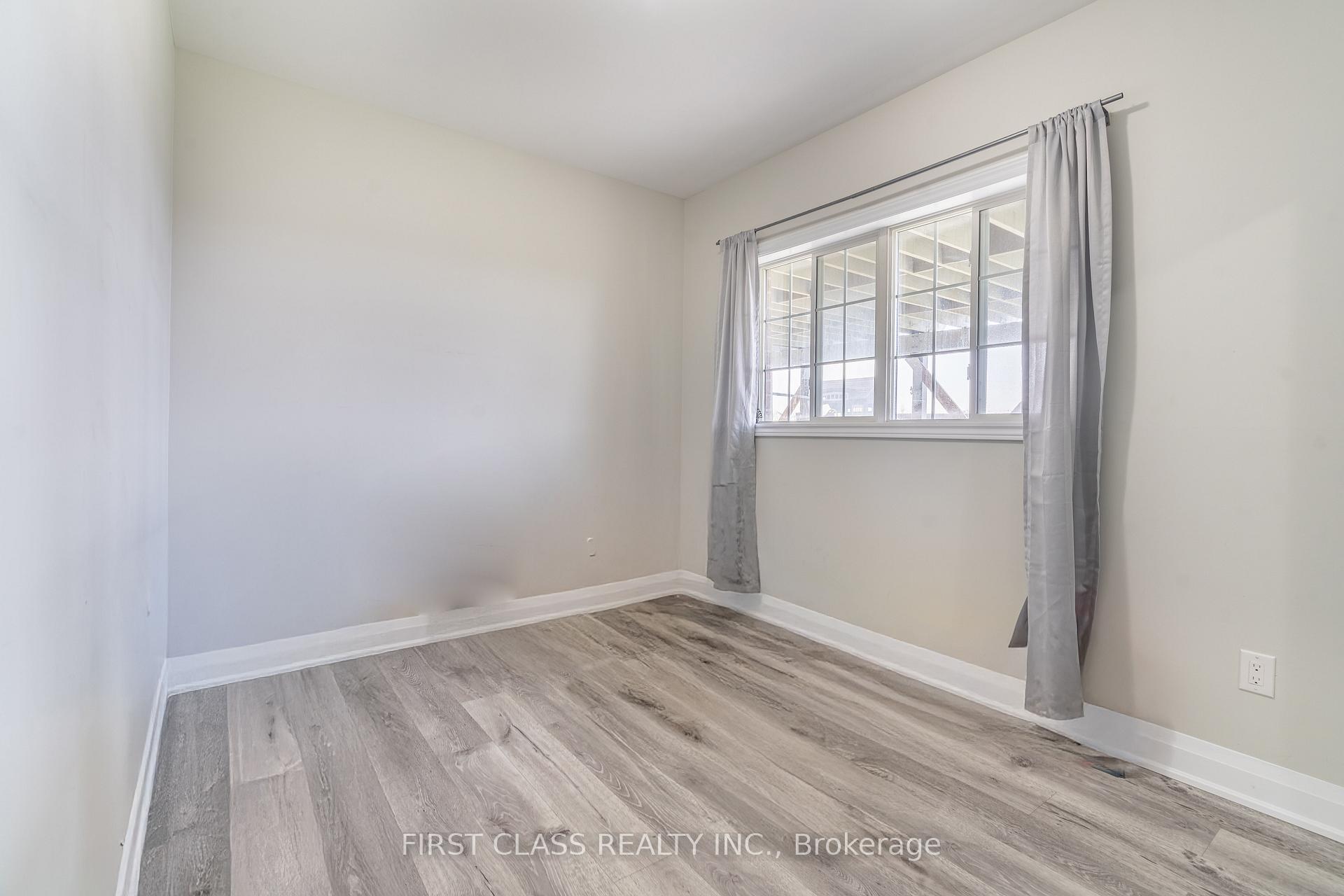Photo 28 of 26 Pecan Drive, Brampton, Vales of Castlemore — HOMEH