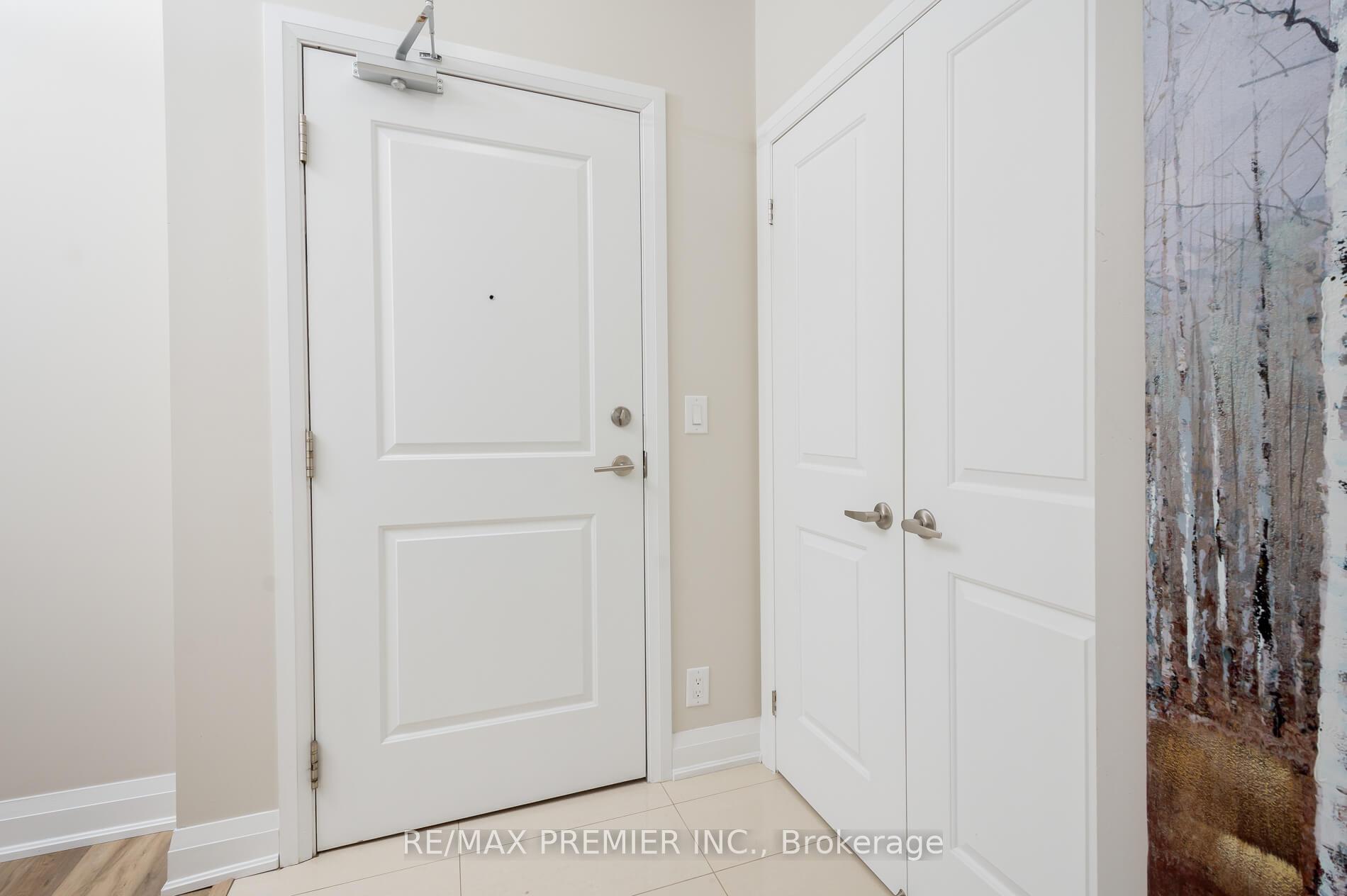 Photo 7 of Unit 209, 12 Woodstream Boulevard, Vaughan, Vaughan Grove — HOMEH