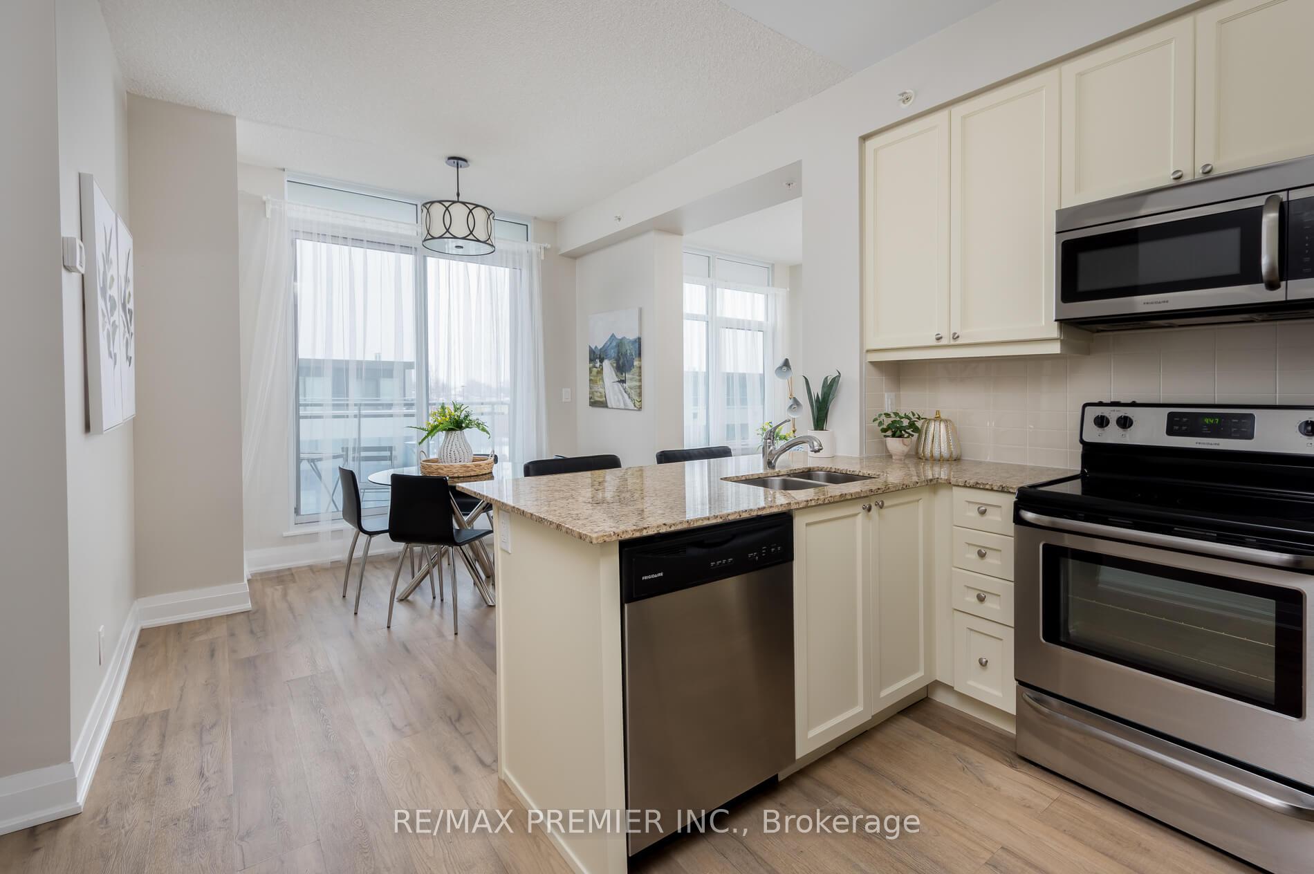 Photo 6 of Unit 209, 12 Woodstream Boulevard, Vaughan, Vaughan Grove — HOMEH