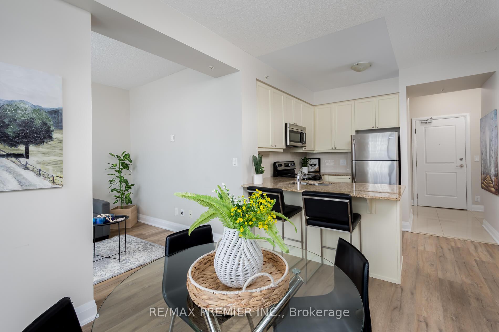 Photo 11 of Unit 209, 12 Woodstream Boulevard, Vaughan, Vaughan Grove — HOMEH