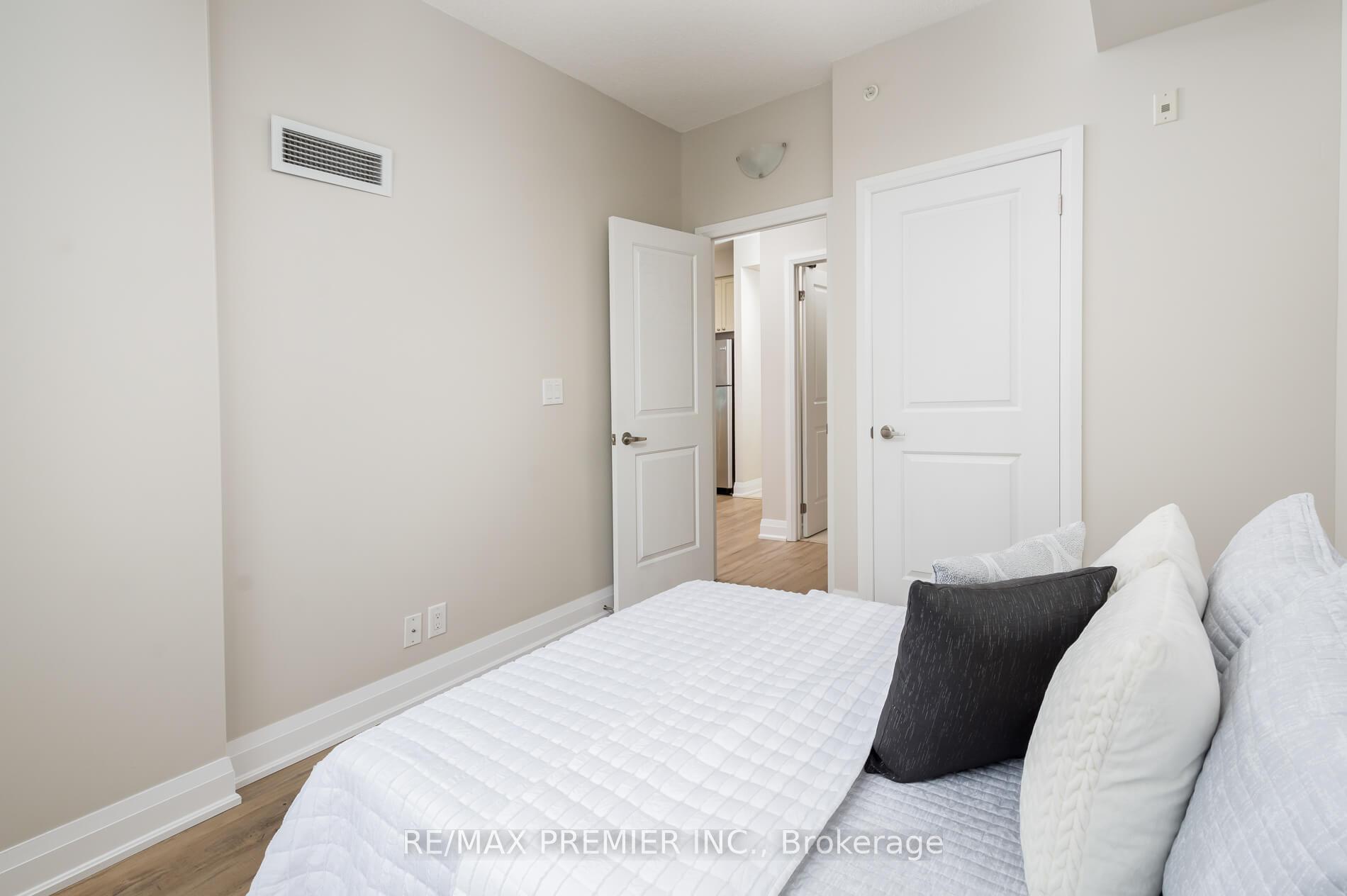 Photo 25 of Unit 209, 12 Woodstream Boulevard, Vaughan, Vaughan Grove — HOMEH