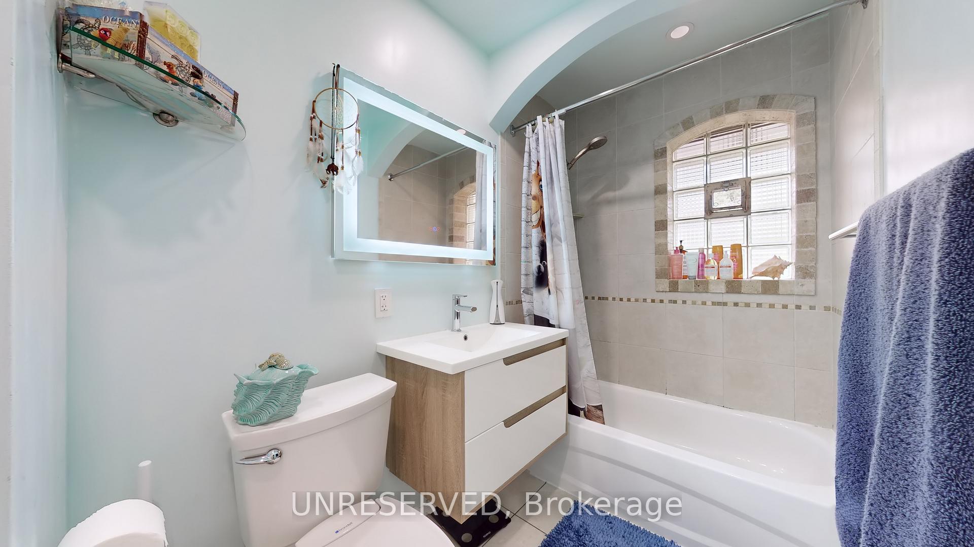 Photo 10 of 62 Mary Street, Brampton, Downtown Brampton — HOMEH