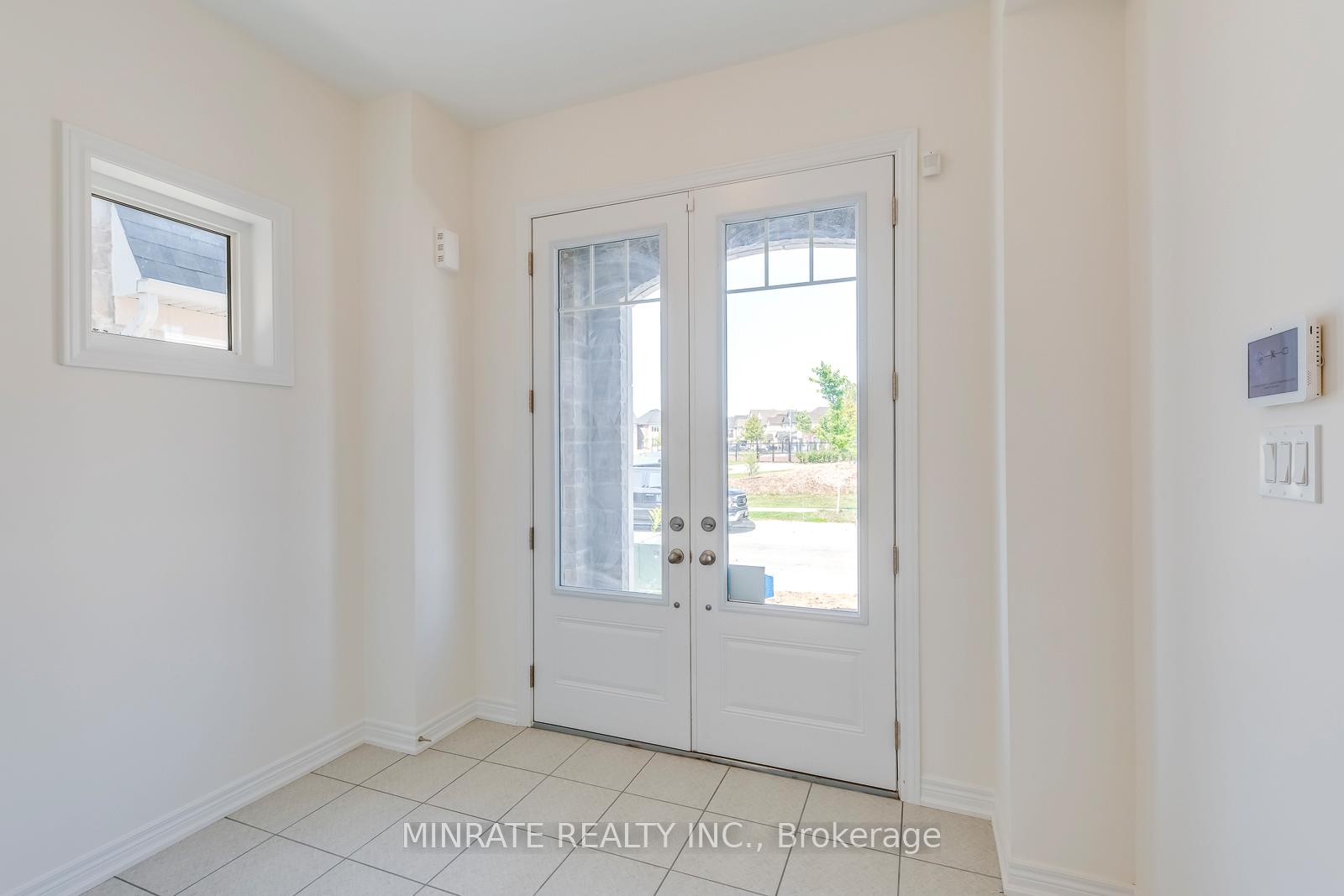 Photo 2 of 3934 Leonardo Street, Burlington, Alton — HOMEH