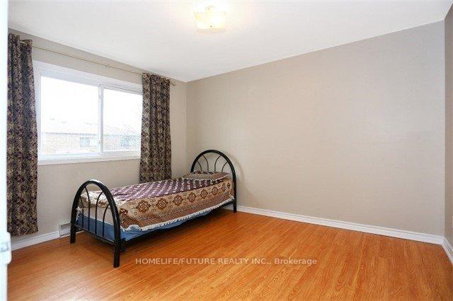 Photo 10 of 1335 Brands Court, Pickering, Liverpool — HOMEH
