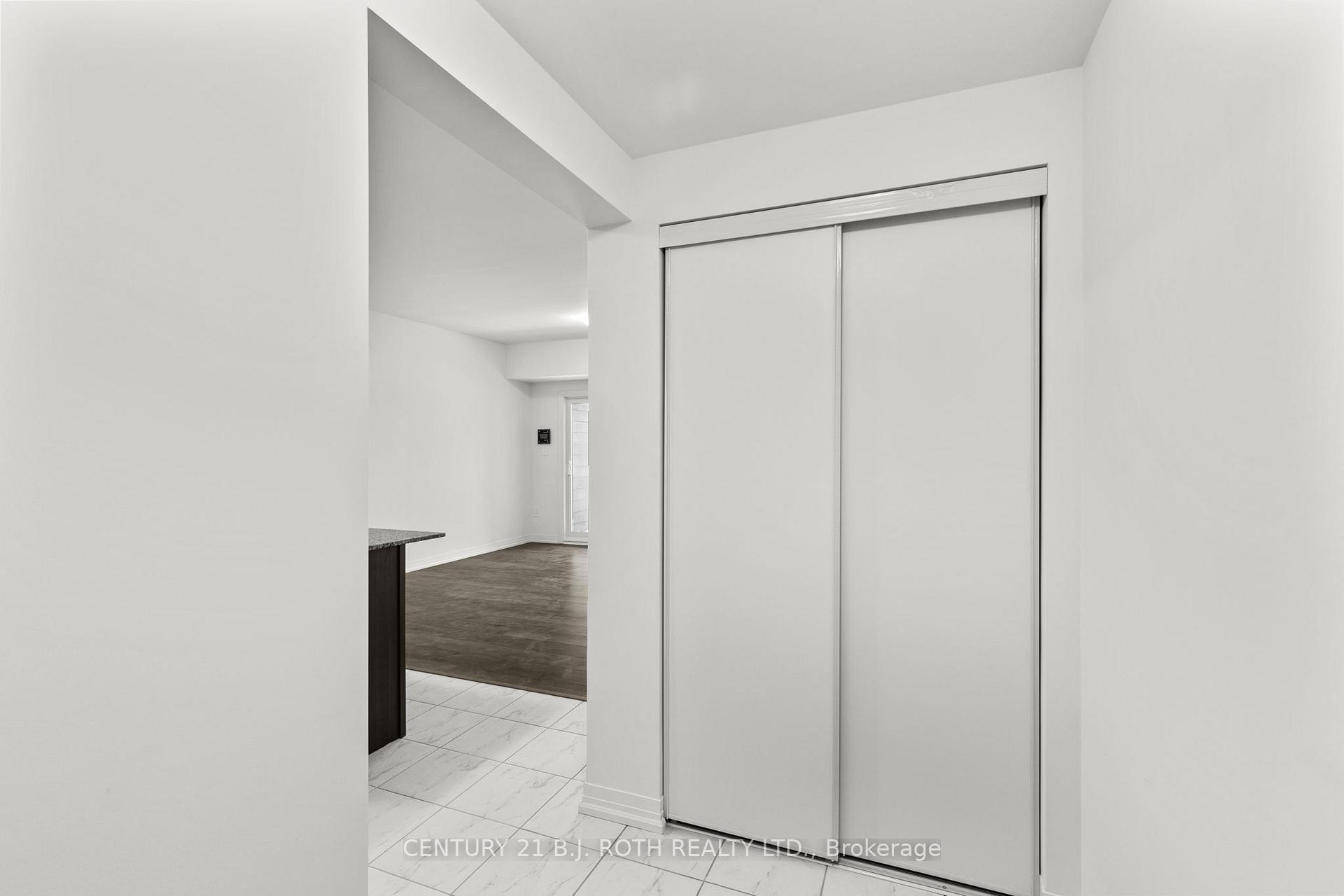 Photo 2 of Unit 504, 15 Kneeshaw Drive, Barrie, Rural Barrie Southeast — HOMEH
