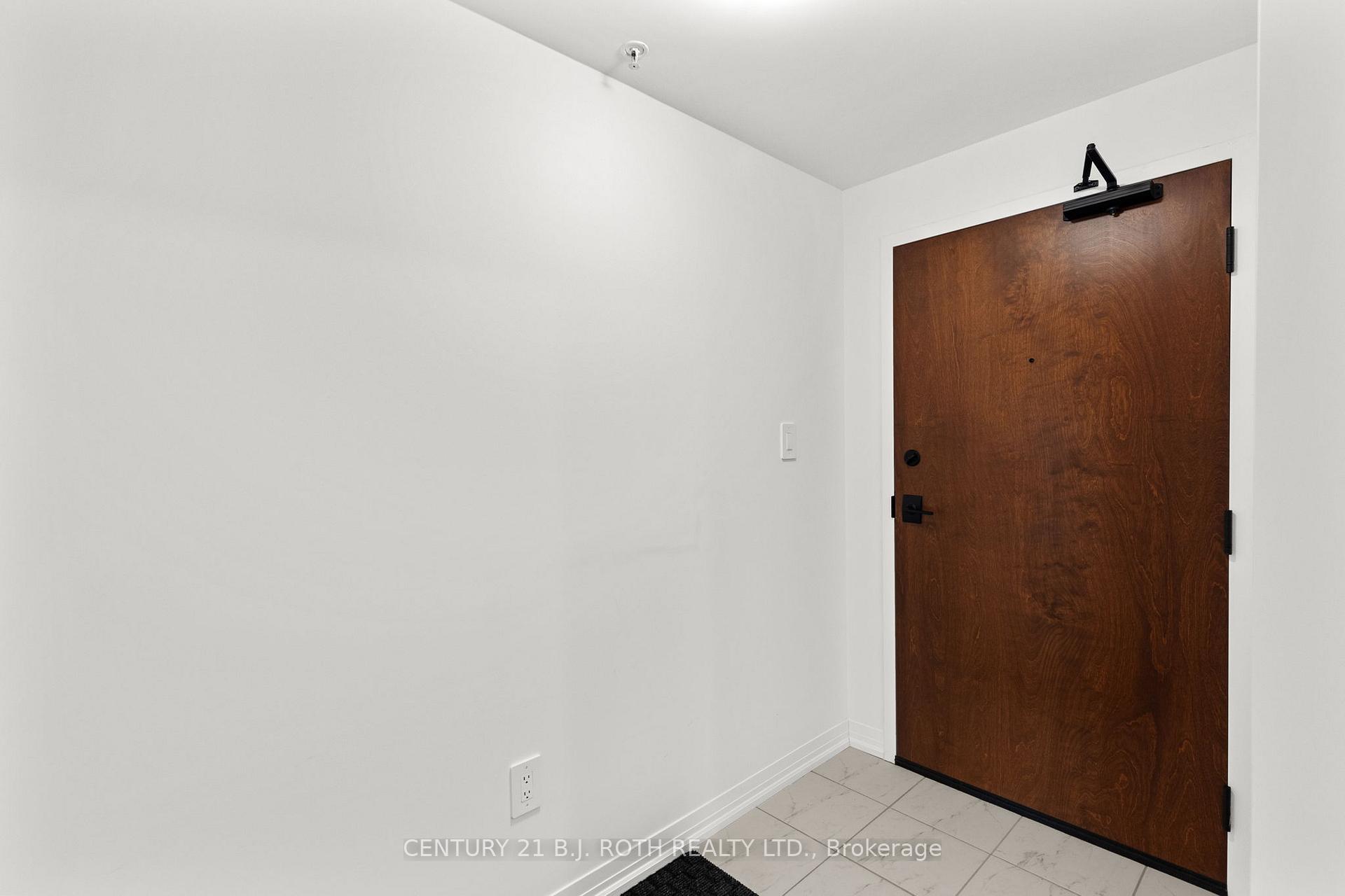 Photo 9 of Unit 504, 15 Kneeshaw Drive, Barrie, Rural Barrie Southeast — HOMEH