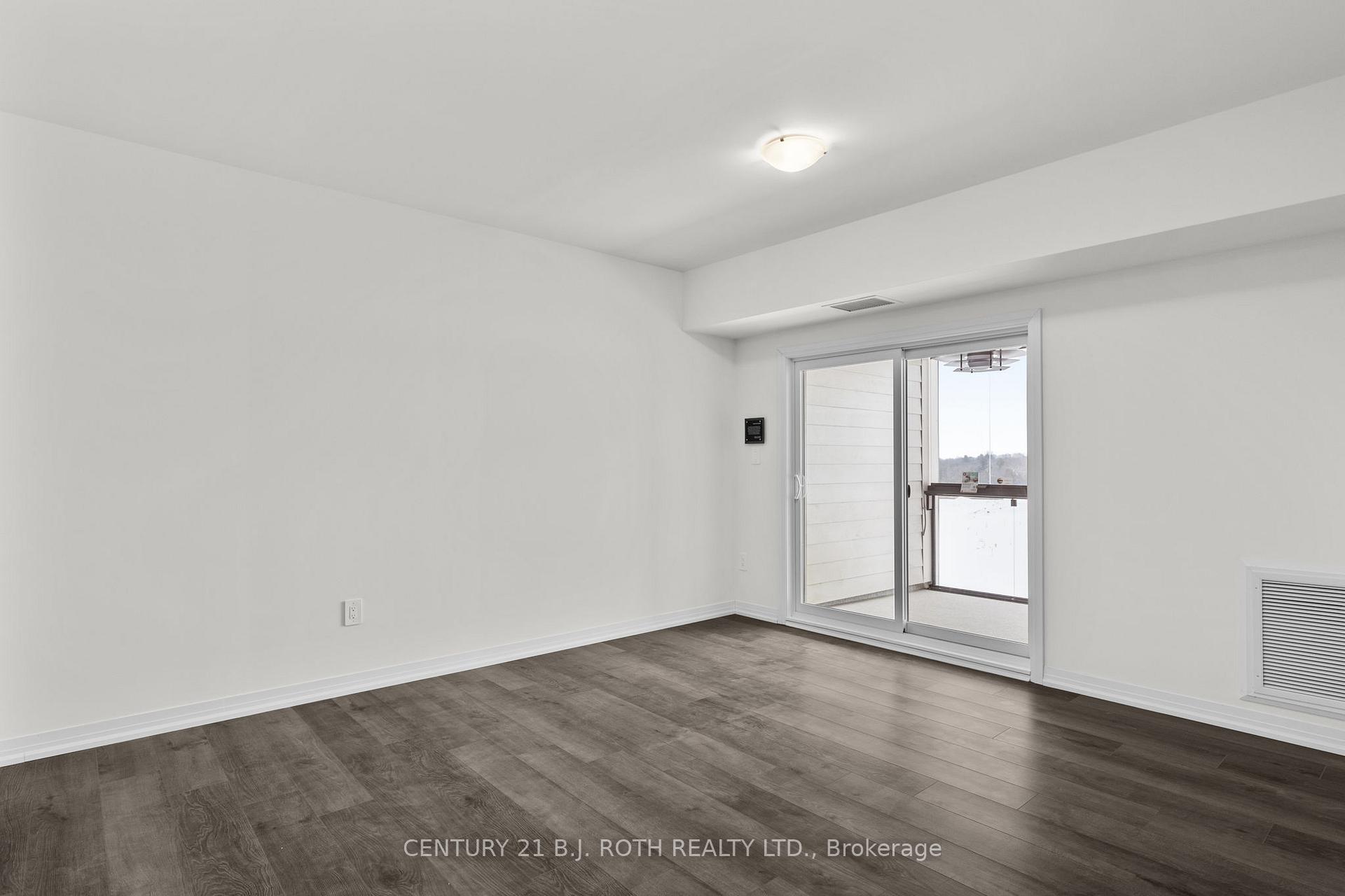 Photo 13 of Unit 504, 15 Kneeshaw Drive, Barrie, Rural Barrie Southeast — HOMEH