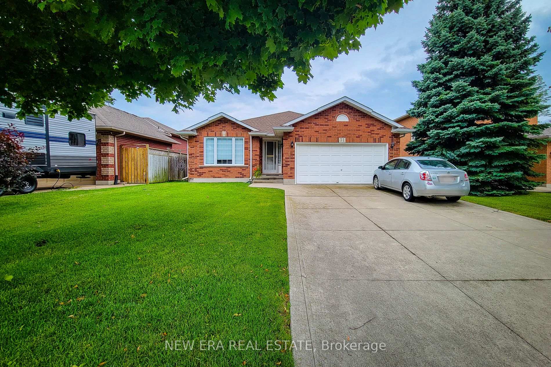 Photo 1 of 31 Foxmeadow Drive, Hamilton, Stoney Creek — HOMEH