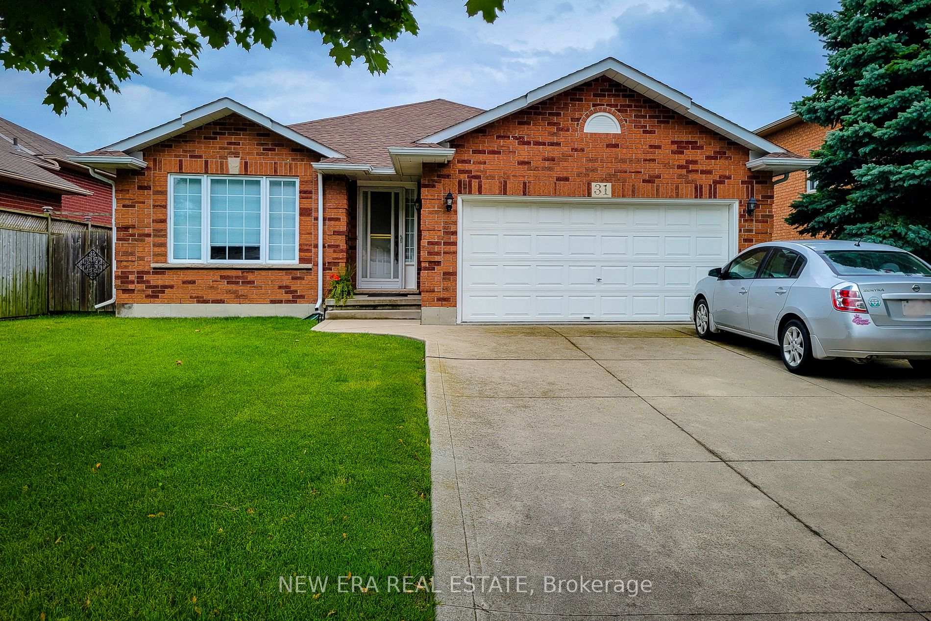 Photo 6 of 31 Foxmeadow Drive, Hamilton, Stoney Creek — HOMEH