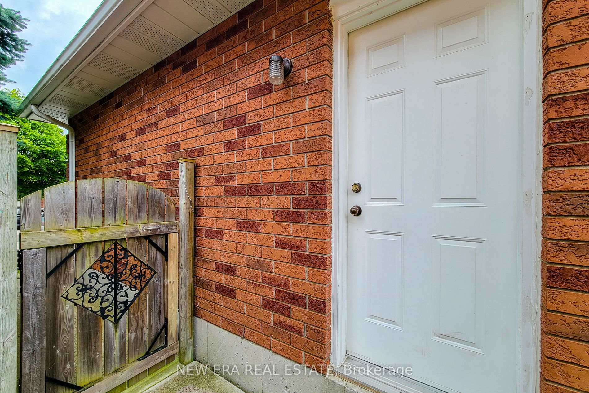 Photo 11 of 31 Foxmeadow Drive, Hamilton, Stoney Creek — HOMEH