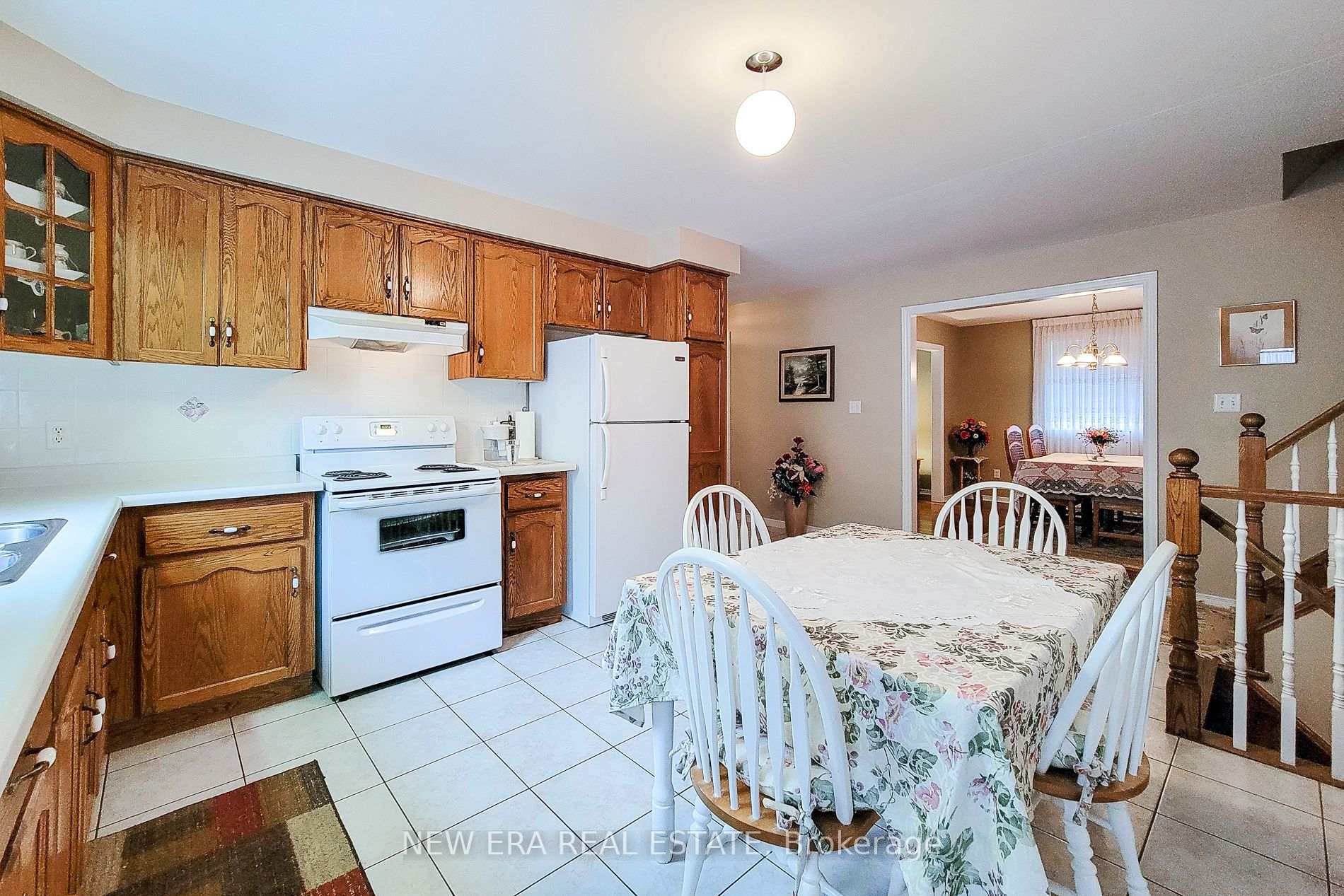 Photo 20 of 31 Foxmeadow Drive, Hamilton, Stoney Creek — HOMEH