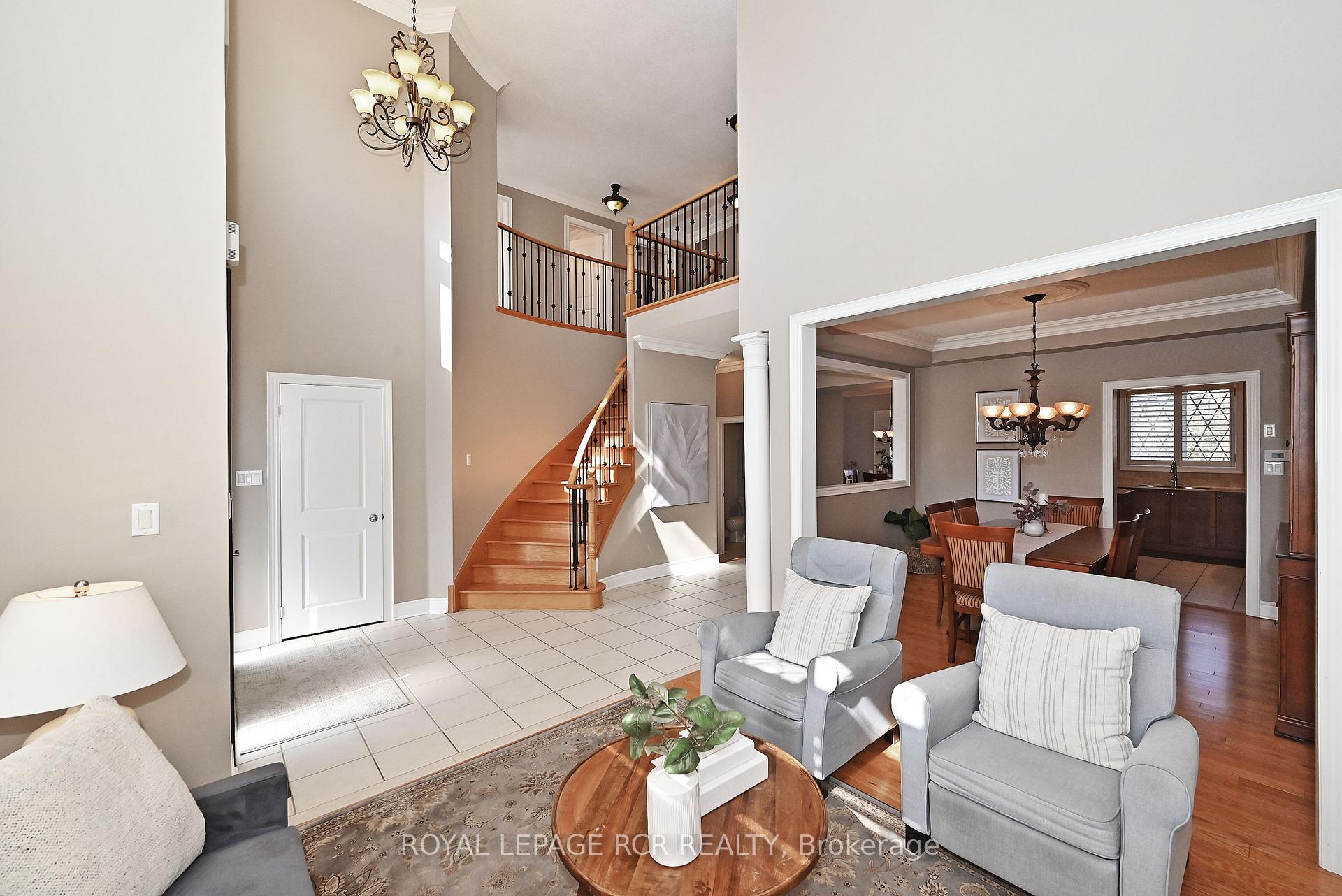 Photo 13 of 9 Deerhorn Crescent, Aurora, Aurora Highlands — HOMEH