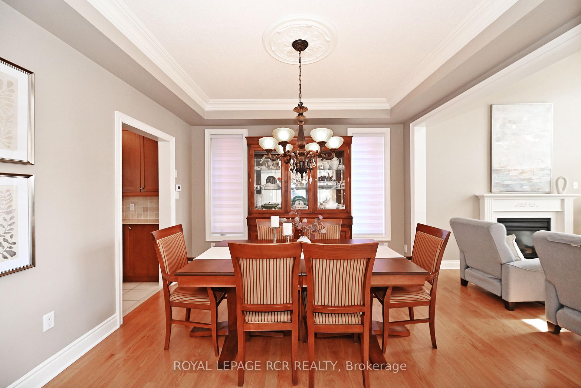 Photo 7 of 9 Deerhorn Crescent, Aurora, Aurora Highlands — HOMEH
