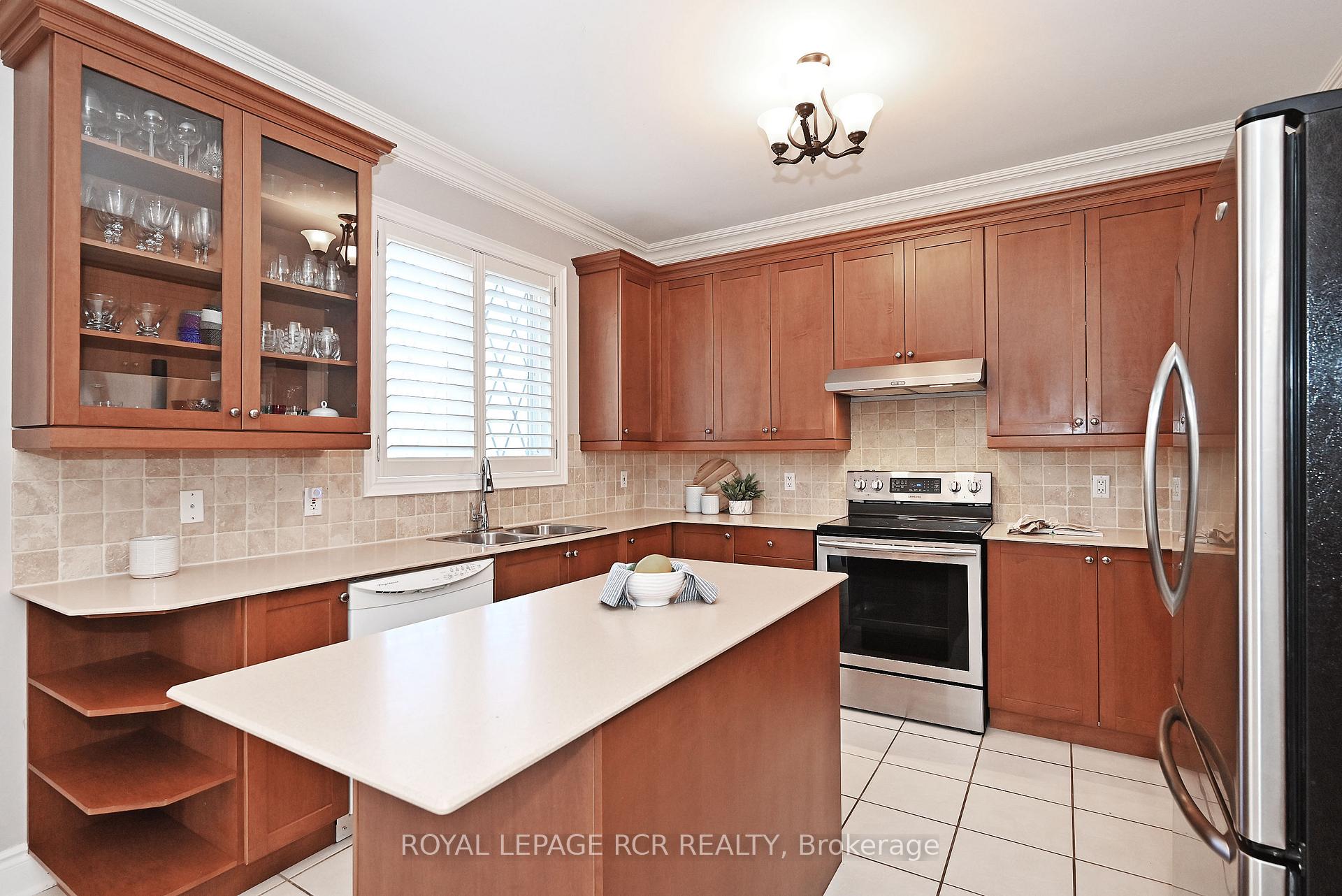 Photo 20 of 9 Deerhorn Crescent, Aurora, Aurora Highlands — HOMEH