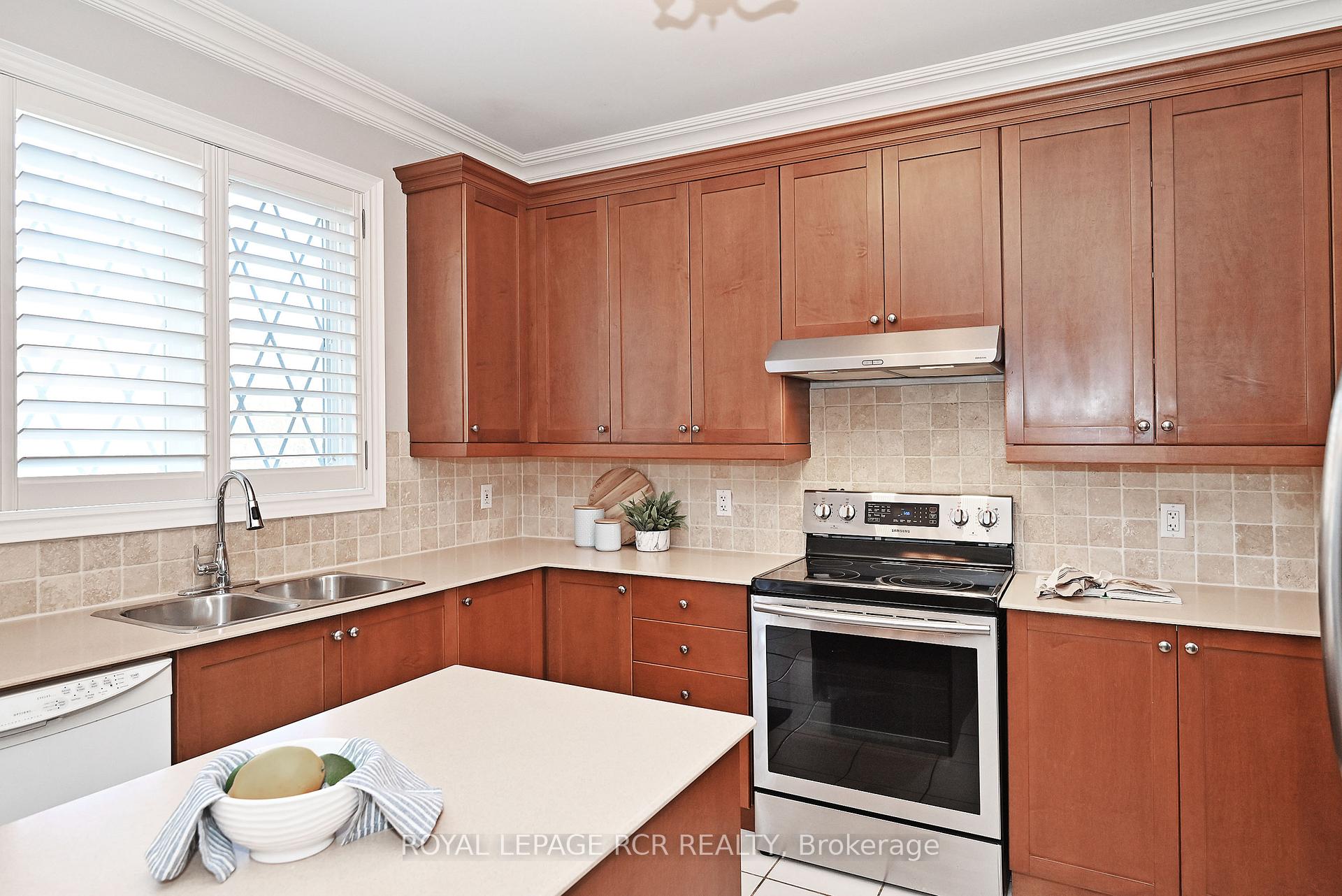 Photo 39 of 9 Deerhorn Crescent, Aurora, Aurora Highlands — HOMEH