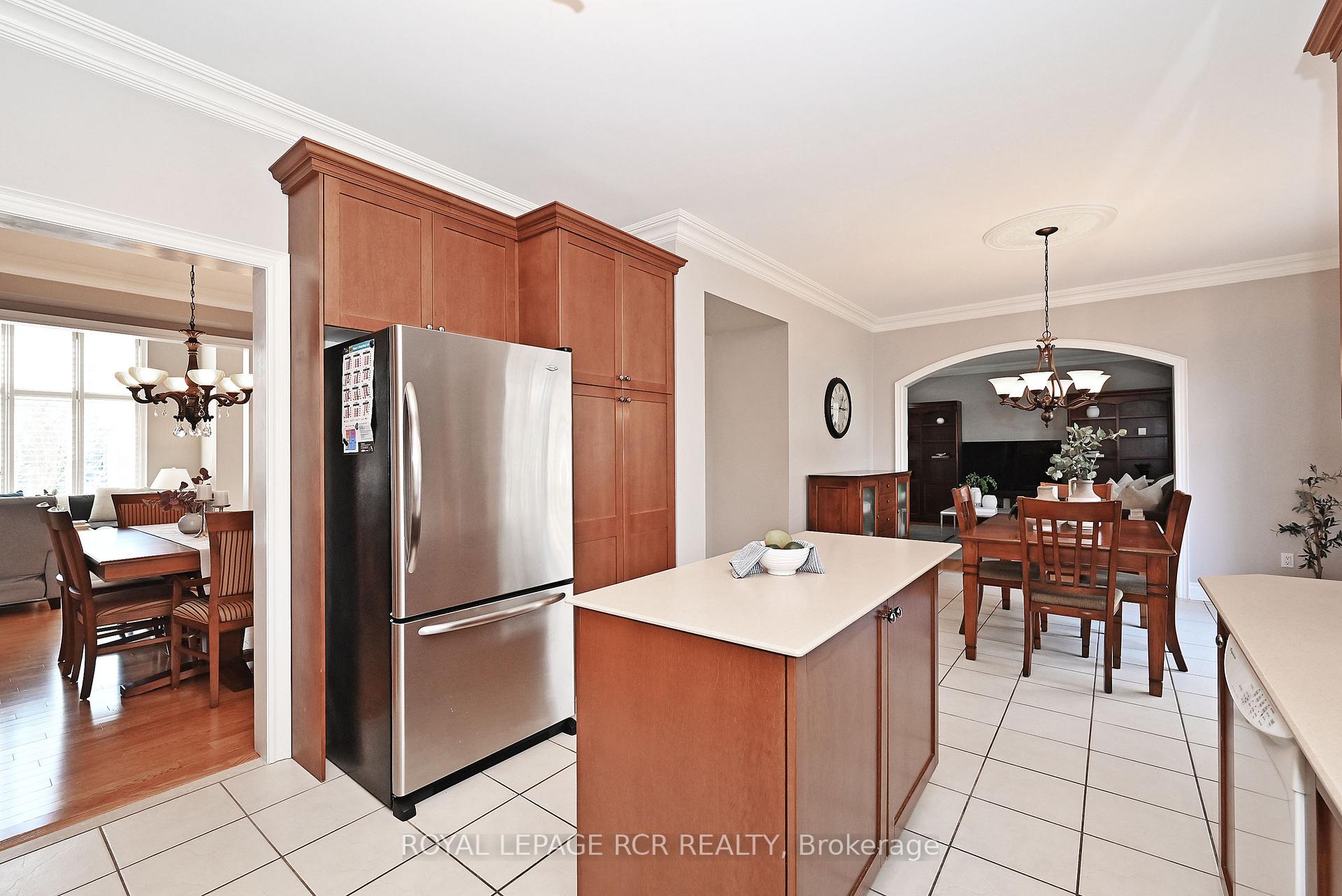 Photo 15 of 9 Deerhorn Crescent, Aurora, Aurora Highlands — HOMEH